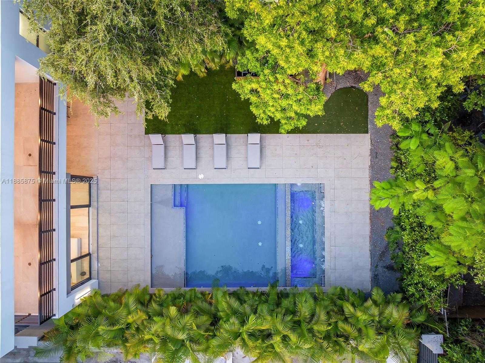 Small Image of 260 NORTH WEST 47TH ST, Miami Number 69