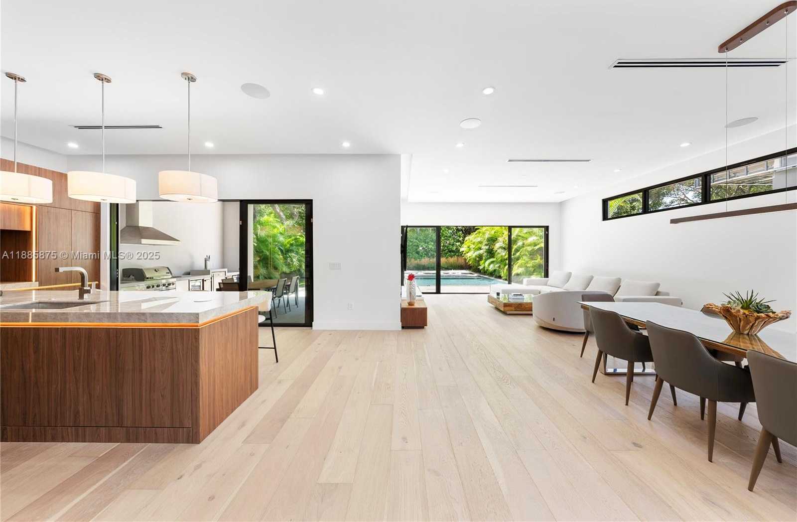 Small Image of 260 NORTH WEST 47TH ST, Miami Number 7