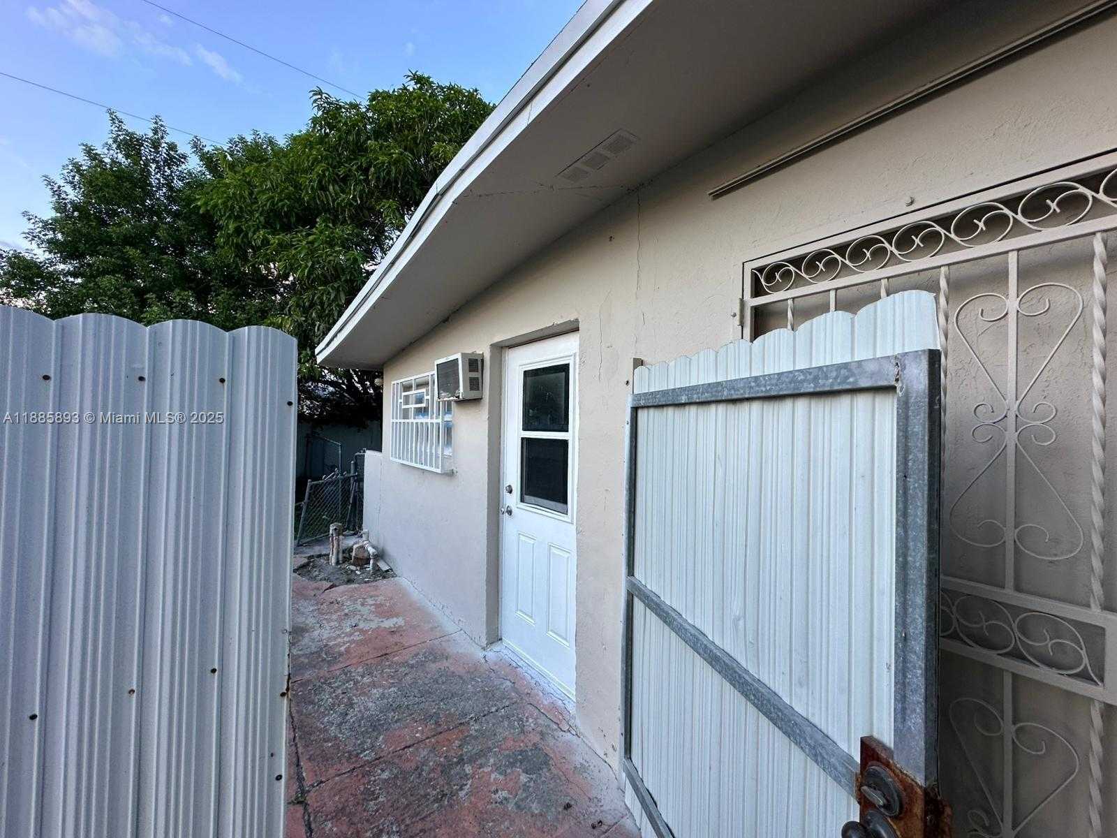 Small Image of 165 NORTH WEST 192ND ST, Miami Gardens Number 13