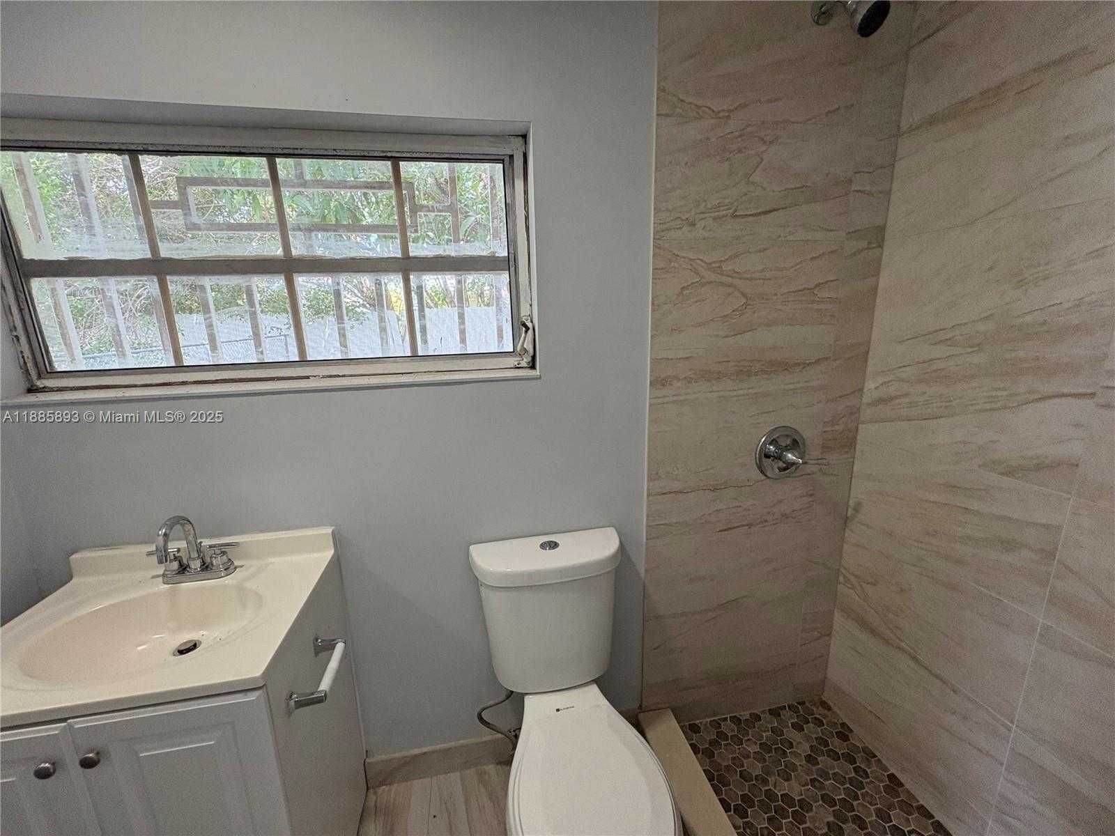 Small Image of 165 NORTH WEST 192ND ST, Miami Gardens Number 15