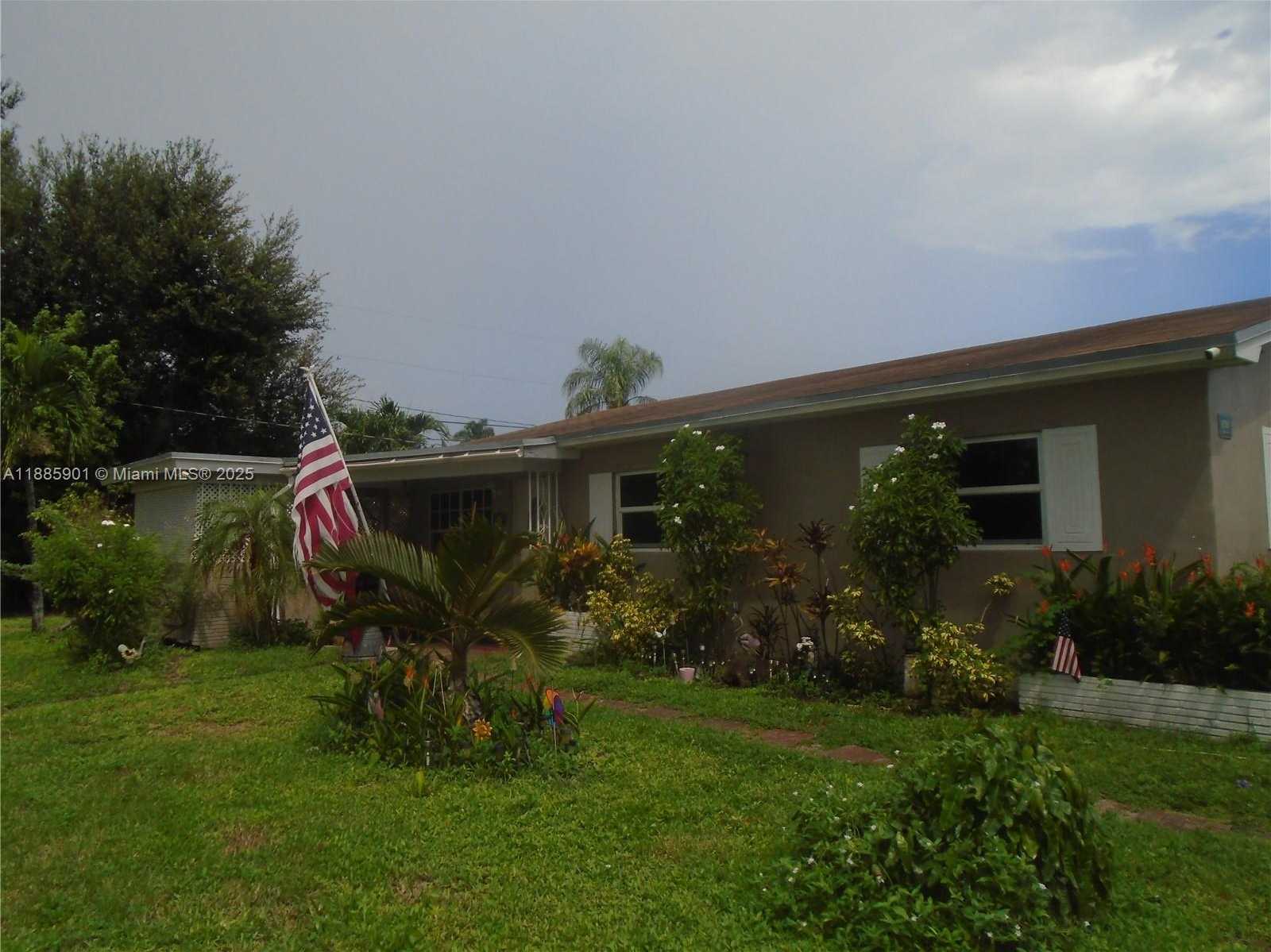 Small Image of 6791 HOPE ST, Hollywood Number 11