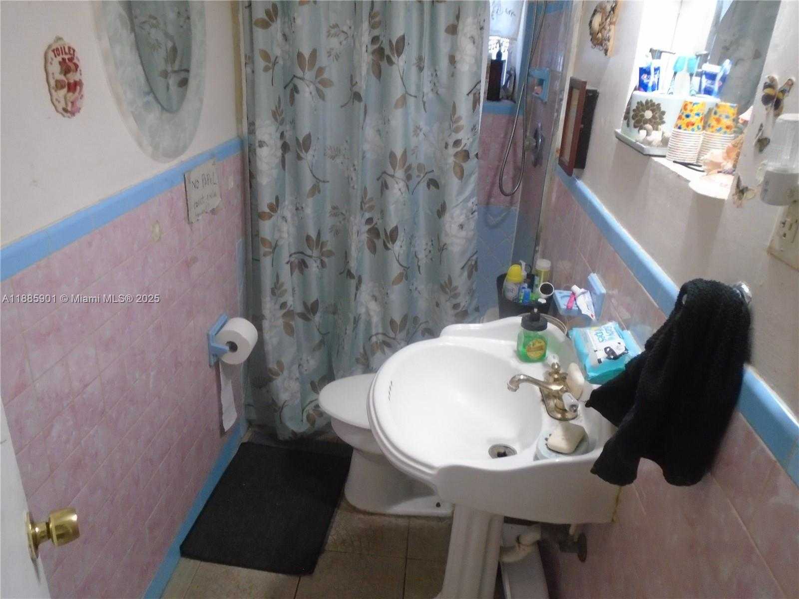 Small Image of 6791 HOPE ST, Hollywood Number 25