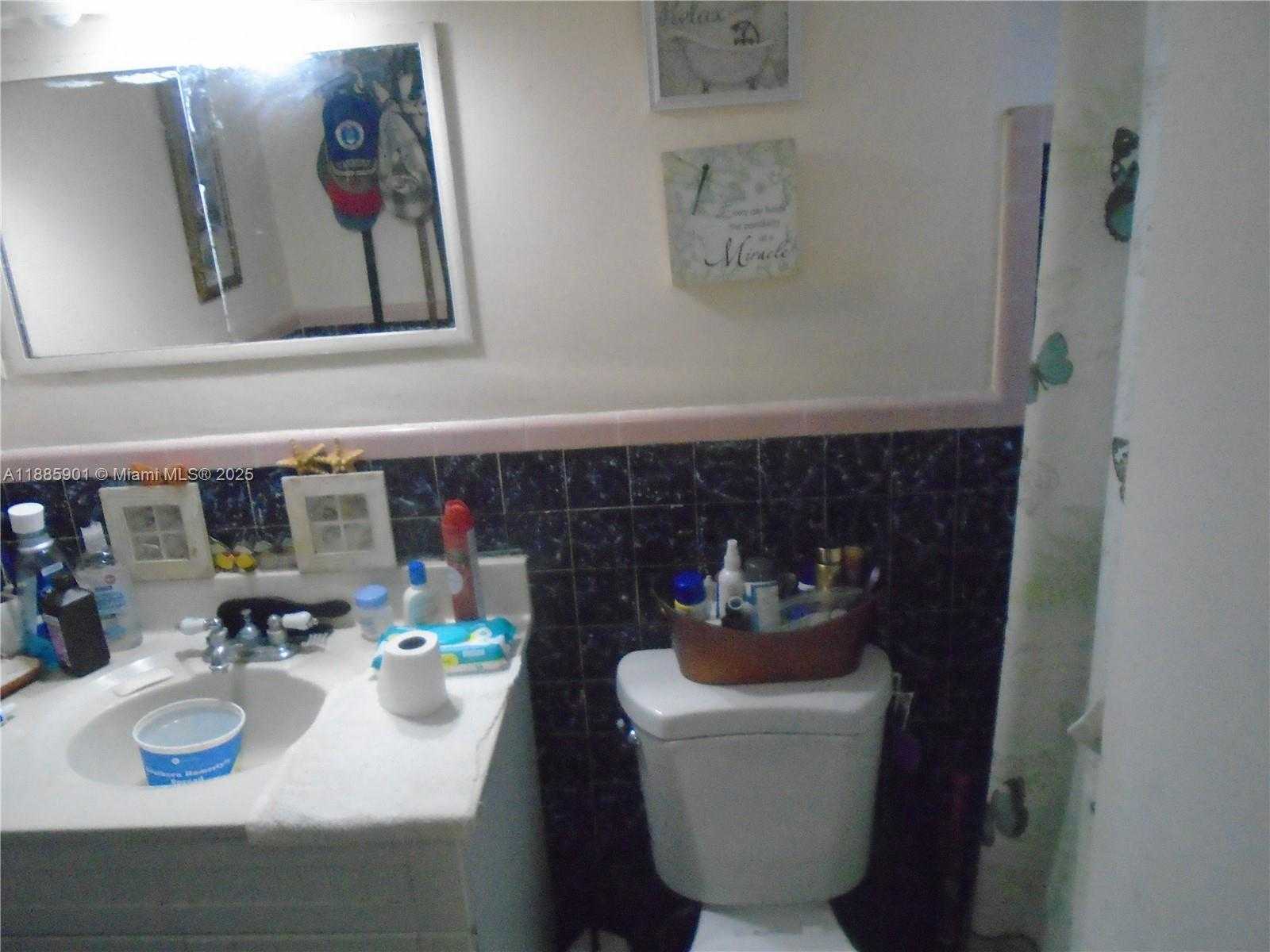 Small Image of 6791 HOPE ST, Hollywood Number 35