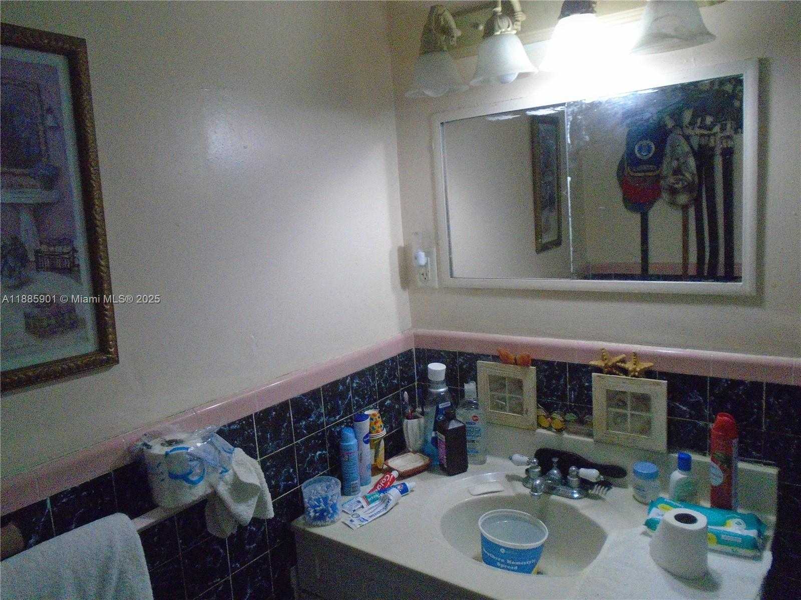 Small Image of 6791 HOPE ST, Hollywood Number 36