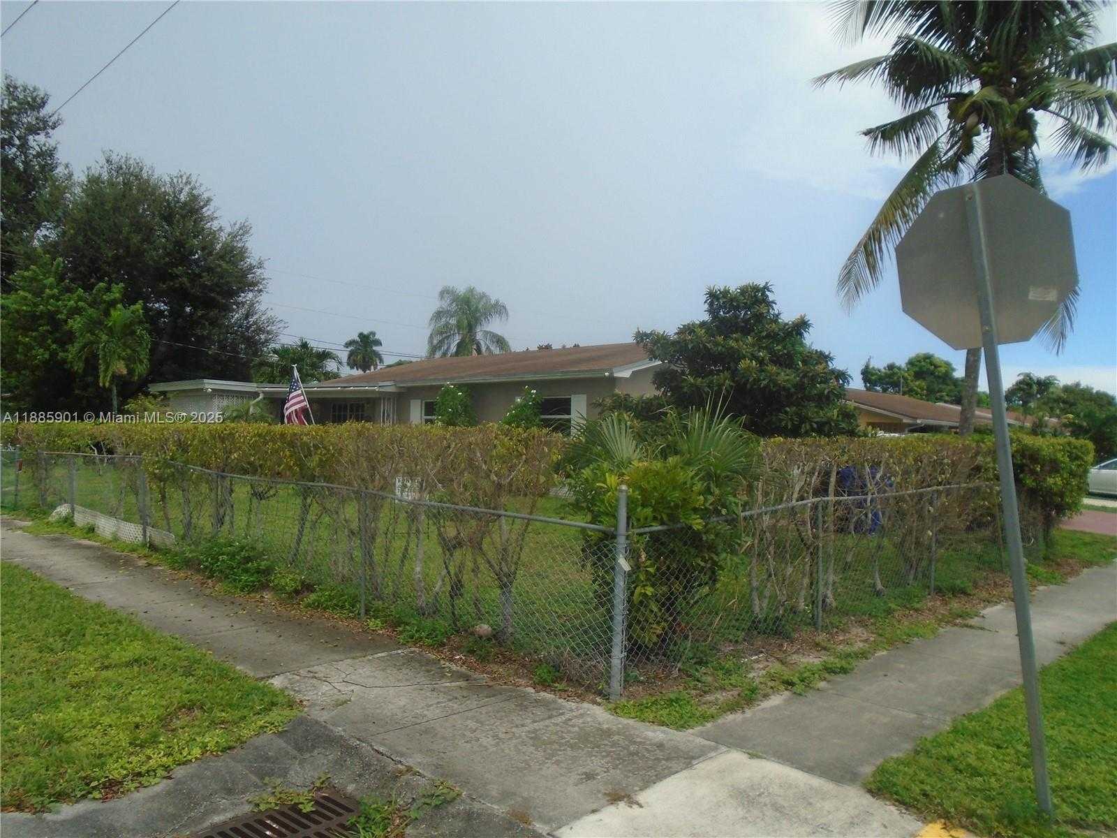 Small Image of 6791 HOPE ST, Hollywood Number 7