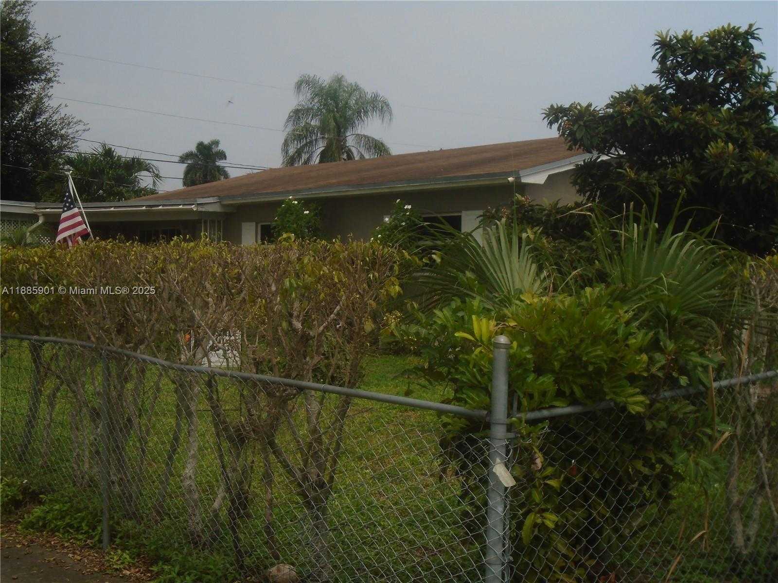 Small Image of 6791 HOPE ST, Hollywood Number 8
