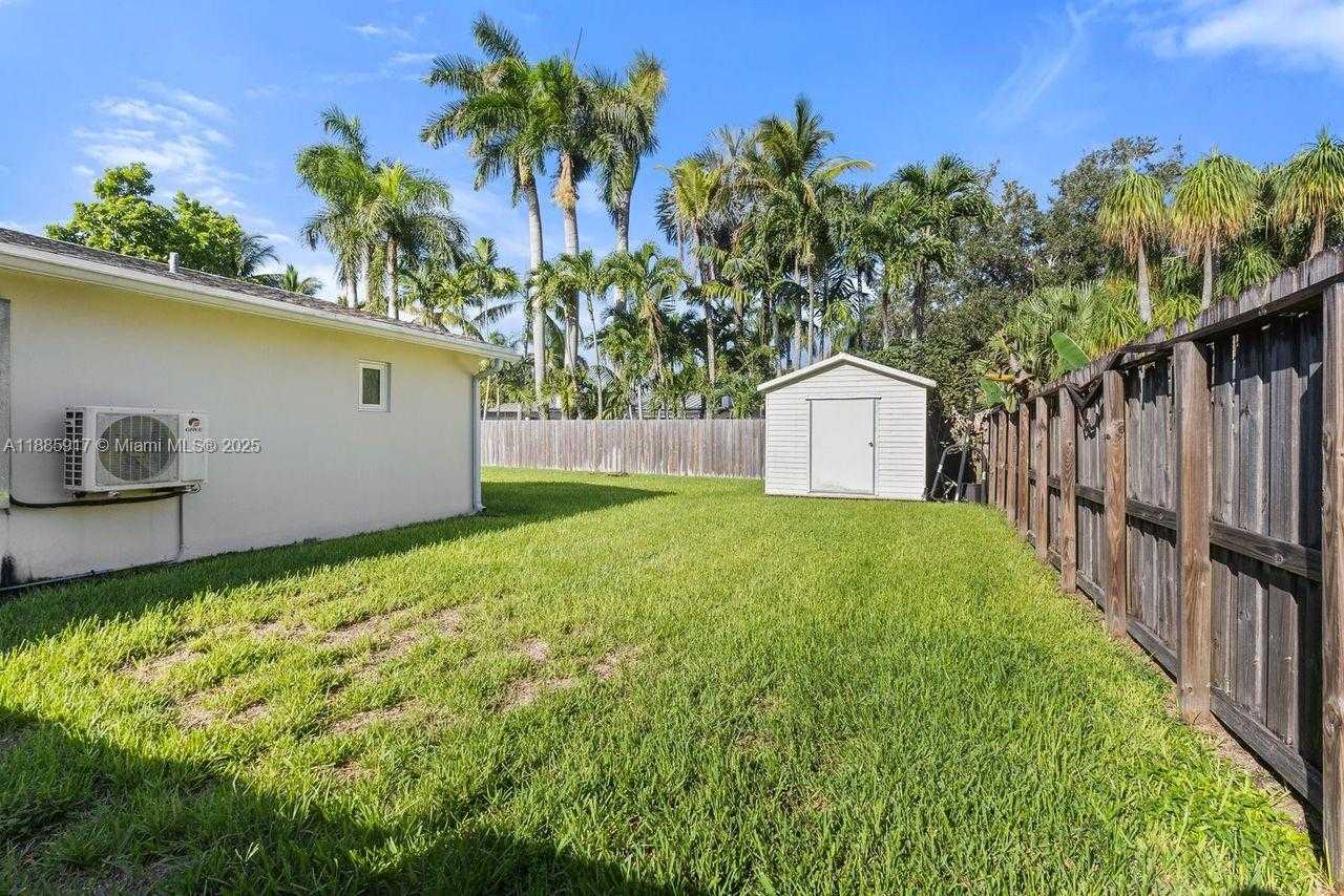 Small Image of 11220 SOUTH WEST 99TH CT, Miami Number 8