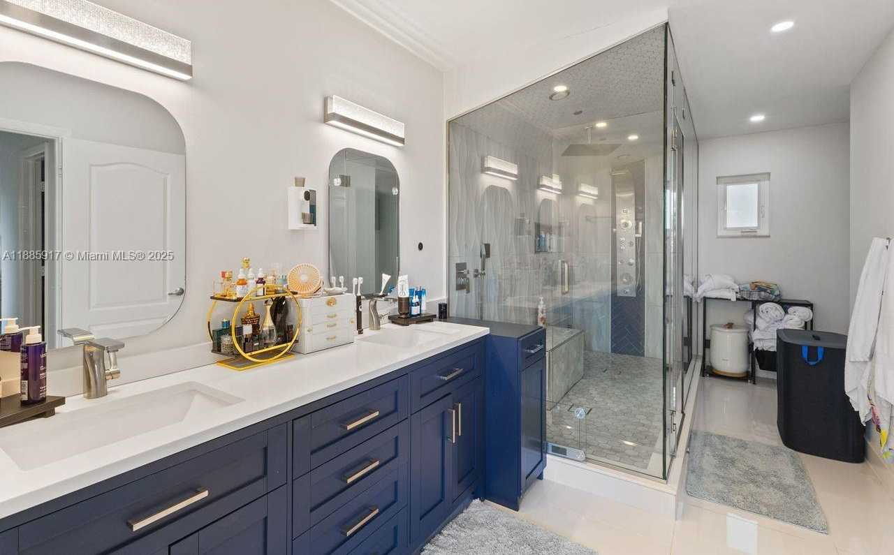 Small Image of 11220 SOUTH WEST 99TH CT, Miami Number 9