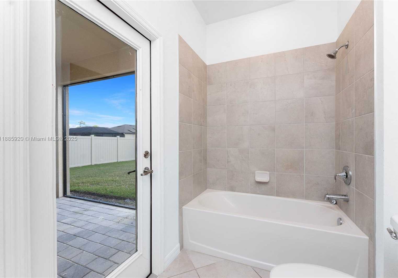 Small Image of 16851 CAYO KEY DR, Port Charlotte Number 15