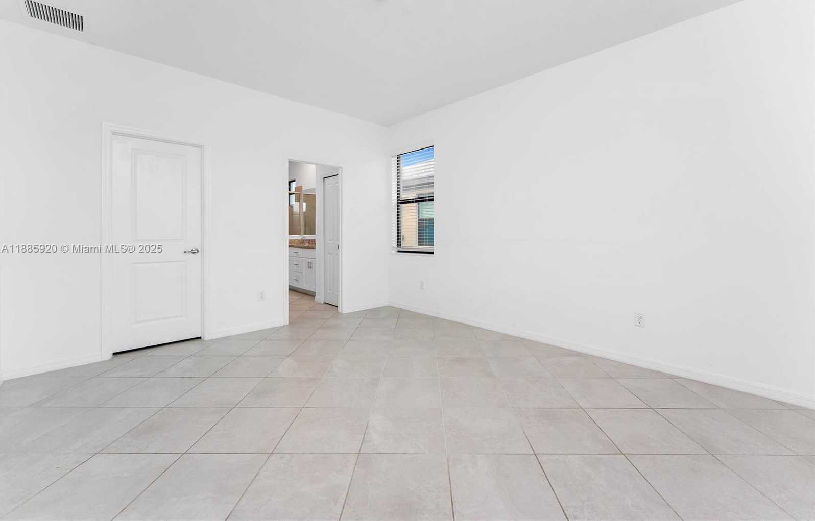 Small Image of 16851 CAYO KEY DR, Port Charlotte Number 17