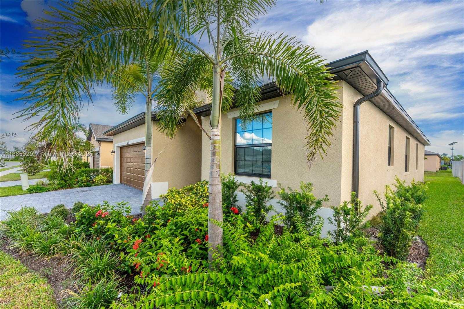 Small Image of 16851 CAYO KEY DR, Port Charlotte Number 2