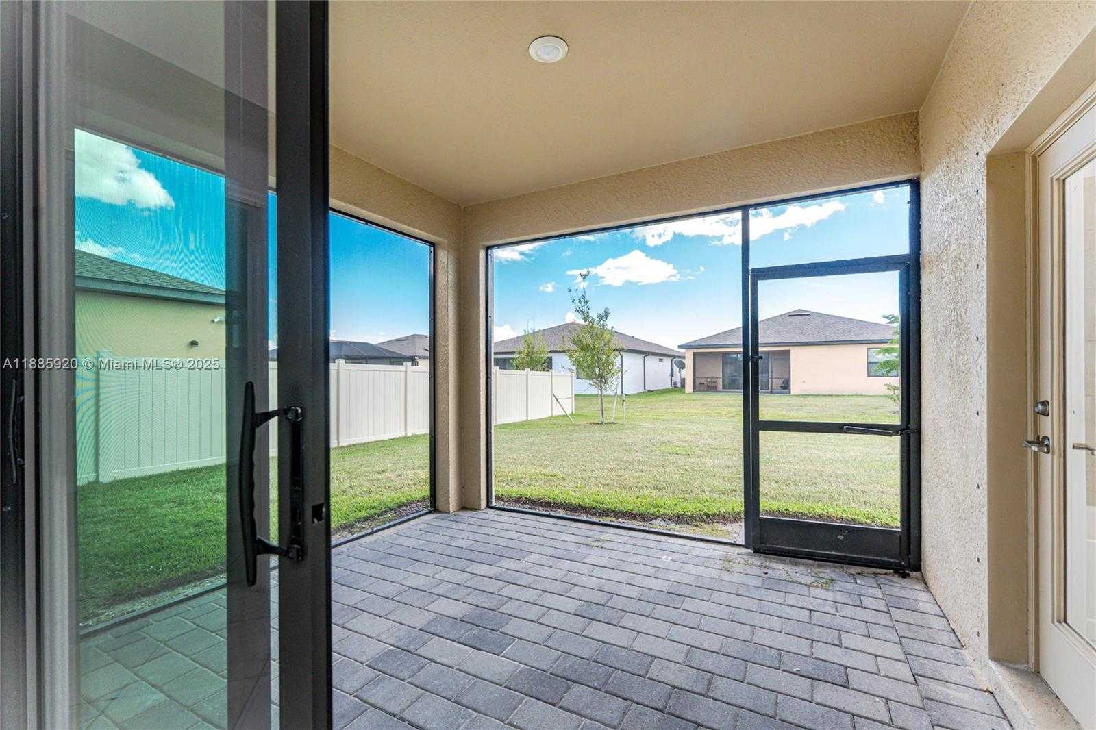 Small Image of 16851 CAYO KEY DR, Port Charlotte Number 21