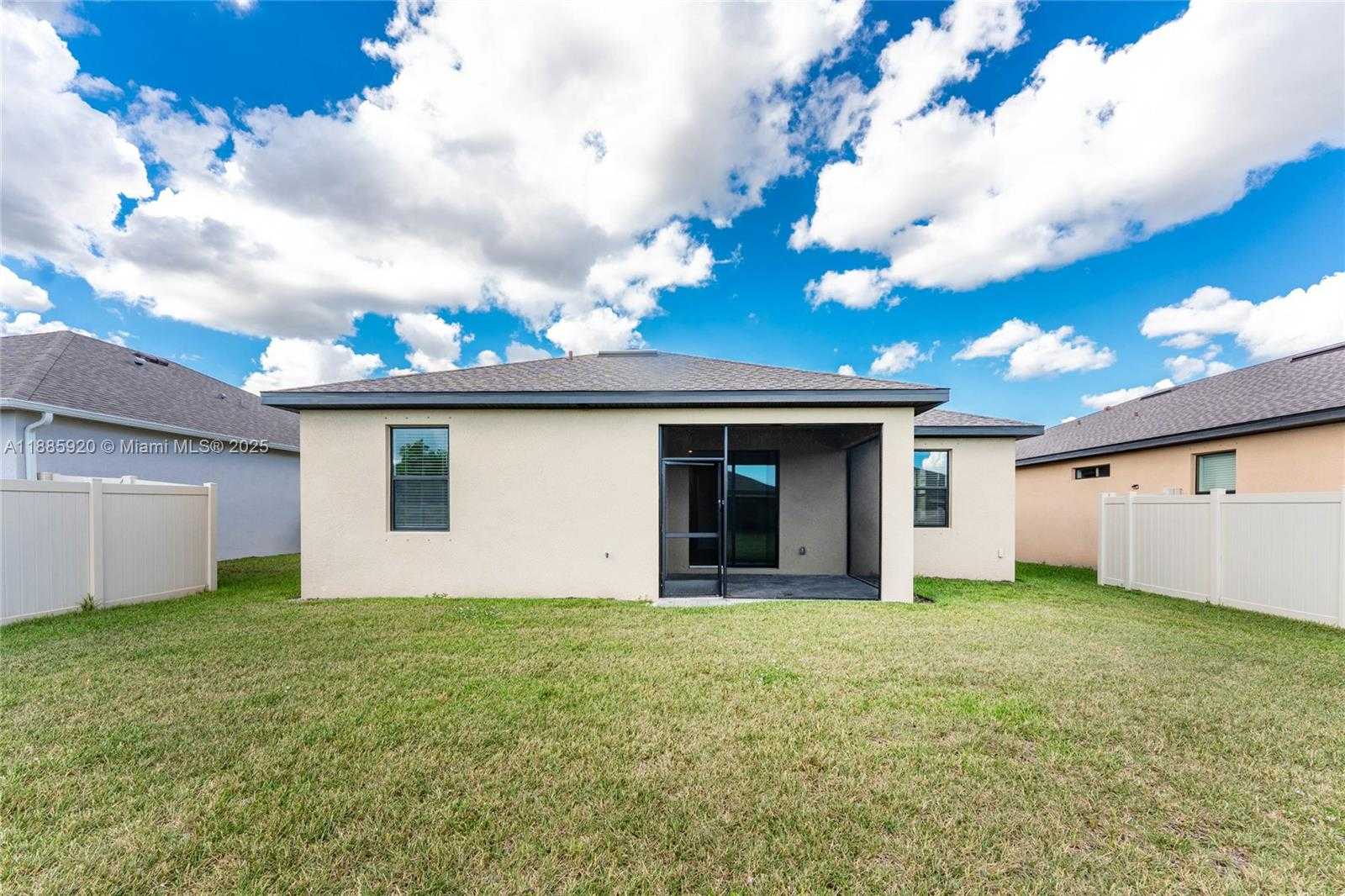 Small Image of 16851 CAYO KEY DR, Port Charlotte Number 24