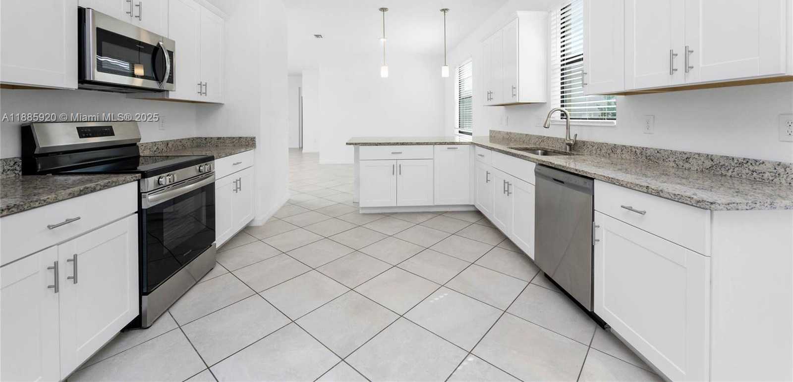 Small Image of 16851 CAYO KEY DR, Port Charlotte Number 6