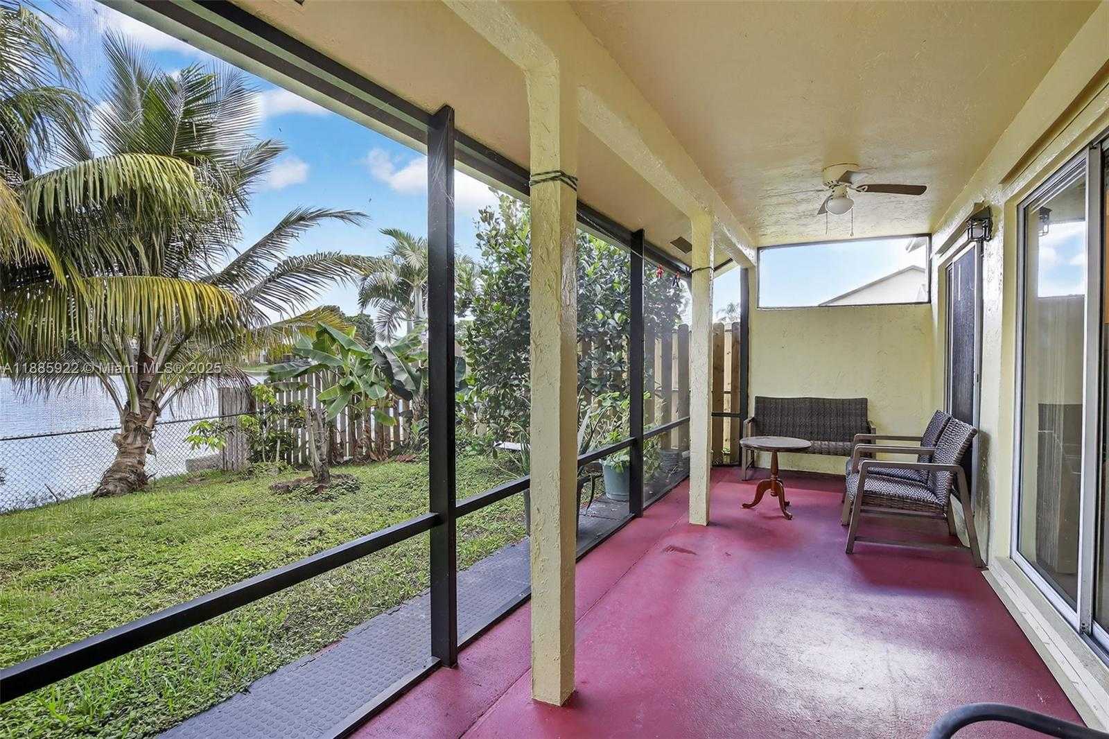 Small Image of 1001 SOUTH WEST 100TH TER, Pembroke Pines Number 49