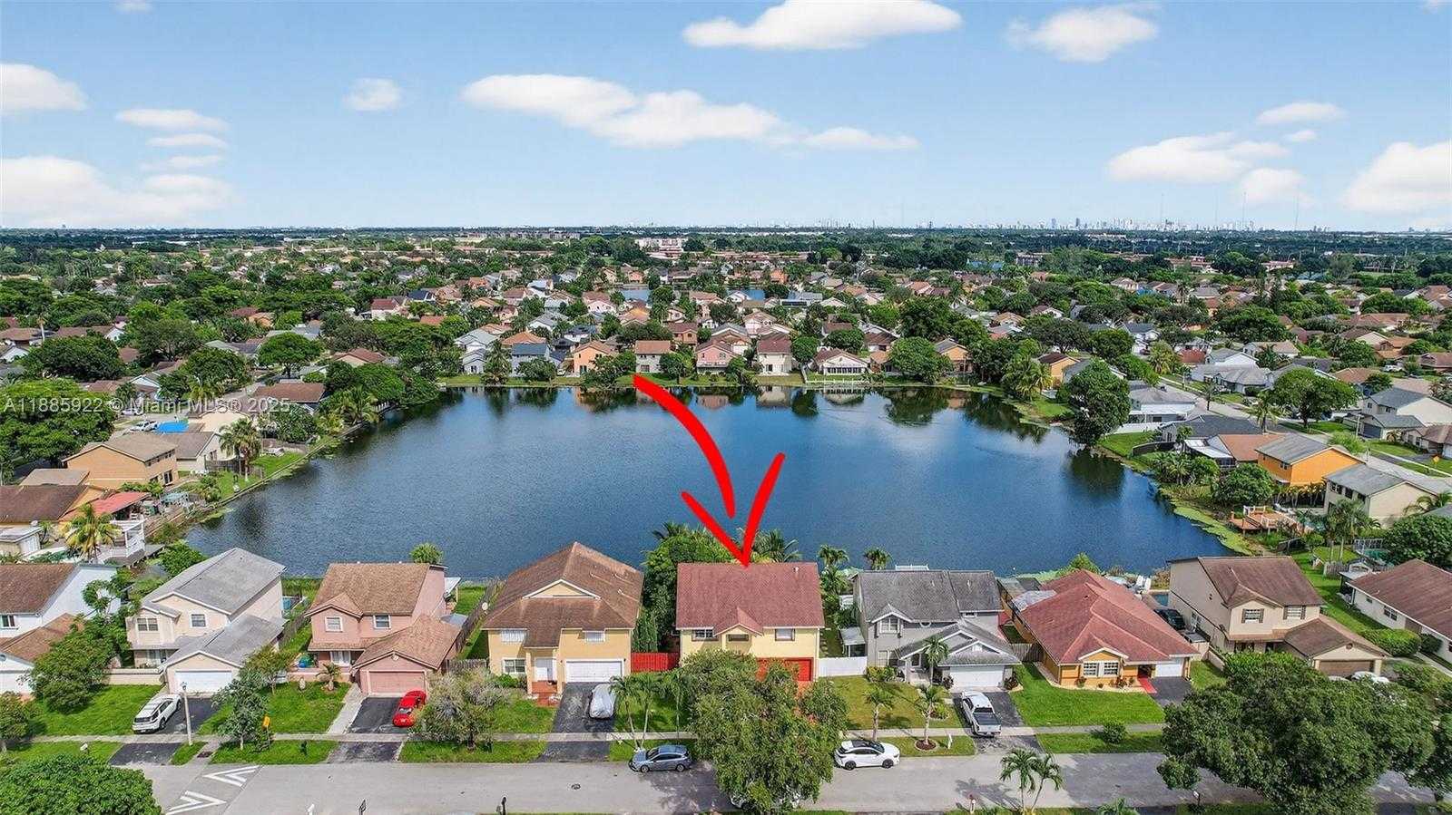 Small Image of 1001 SOUTH WEST 100TH TER, Pembroke Pines Number 57