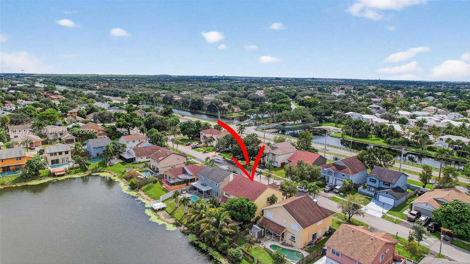 Small Image of 1001 SOUTH WEST 100TH TER, Pembroke Pines Number 60