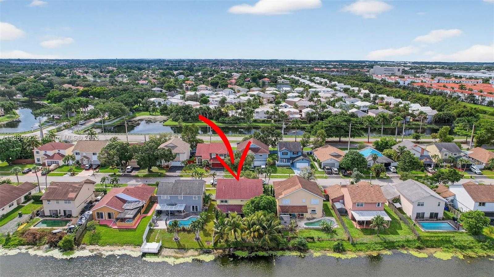 Small Image of 1001 SOUTH WEST 100TH TER, Pembroke Pines Number 61
