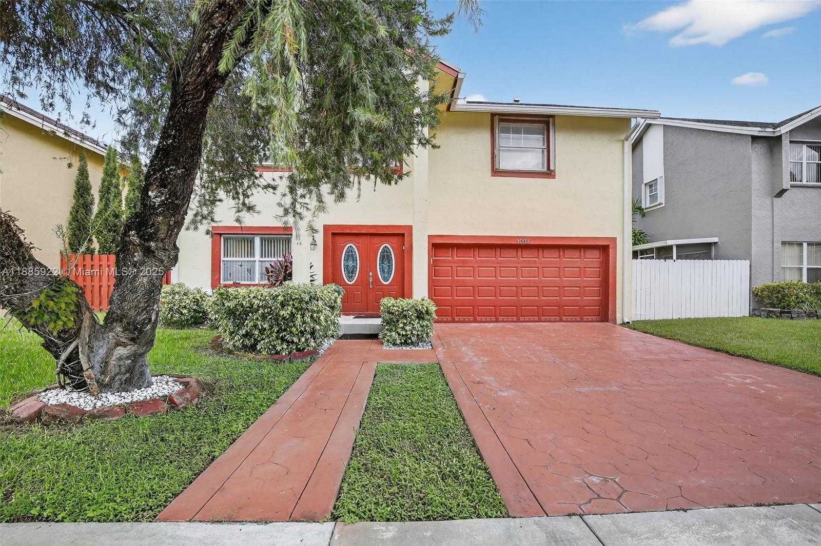 Small Image of 1001 SOUTH WEST 100TH TER, Pembroke Pines Number 66