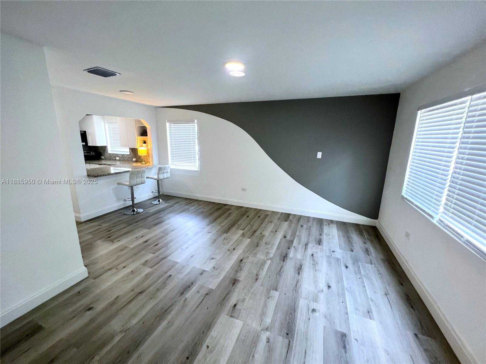 Small Image of 140 NORTH WEST 124TH ST, North Miami Number 2