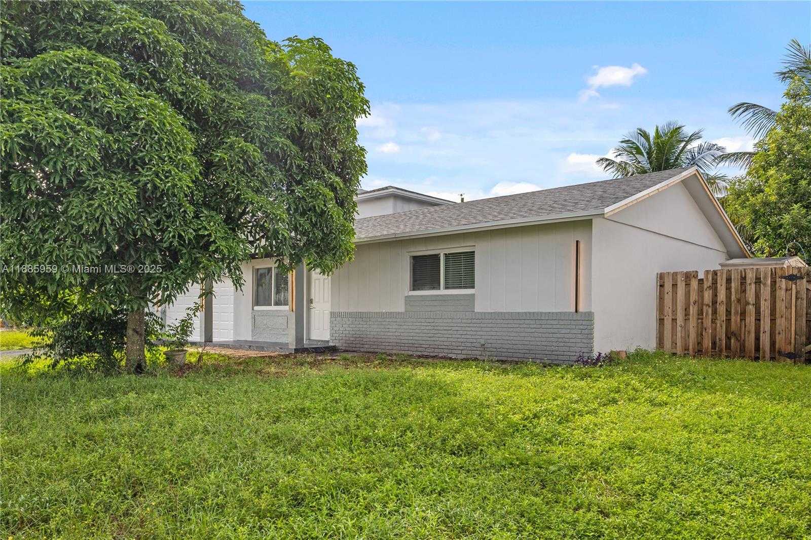 Small Image of 8250 NORTH WEST 46TH ST, Lauderhill Number 36