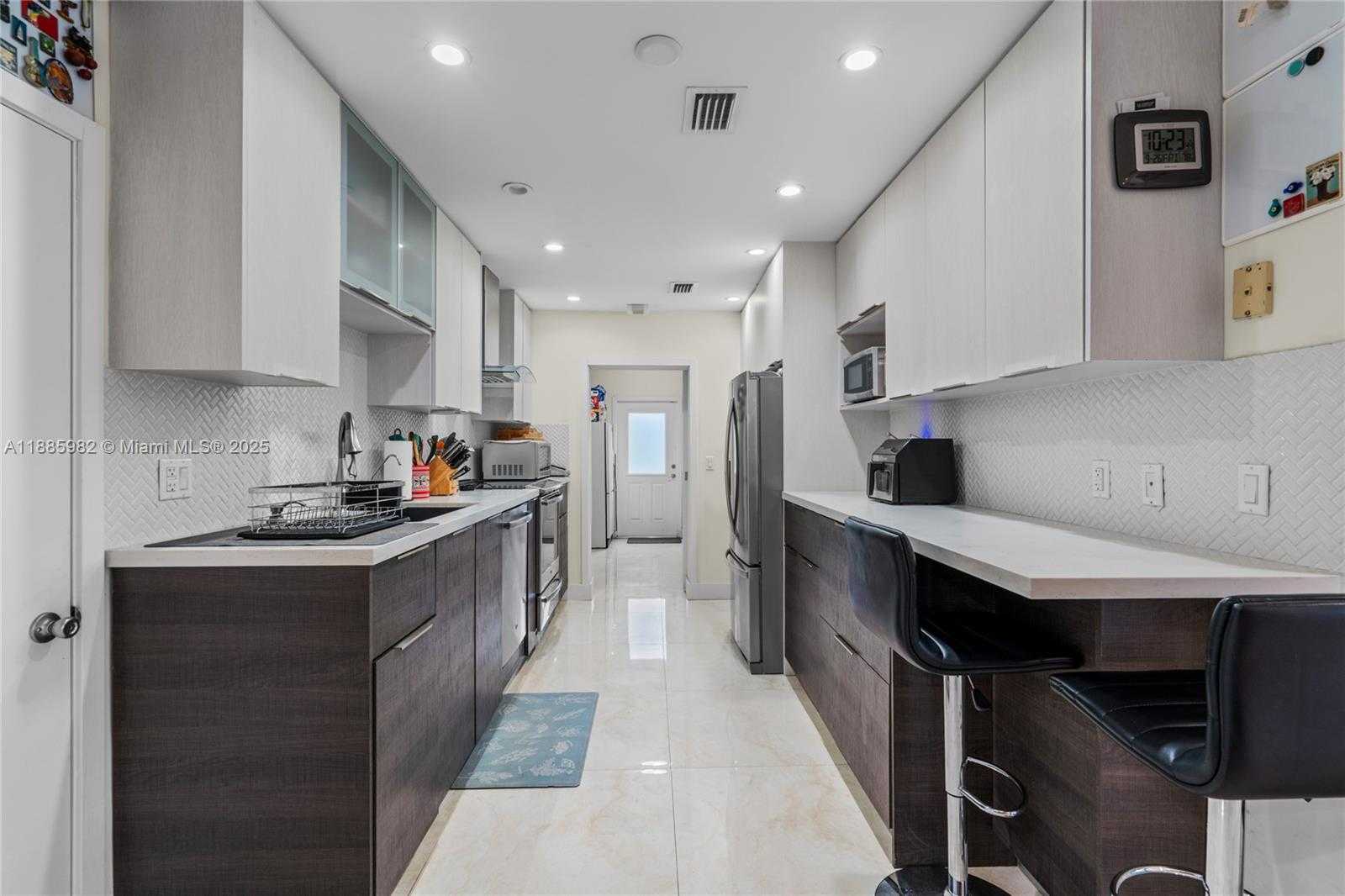 Small Image of 5430 WEST 14TH AVE, Hialeah Number 14