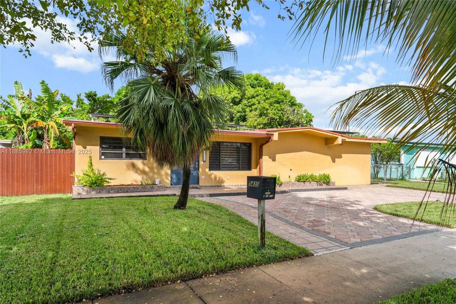 Small Image of 5430 WEST 14TH AVE, Hialeah Number 3