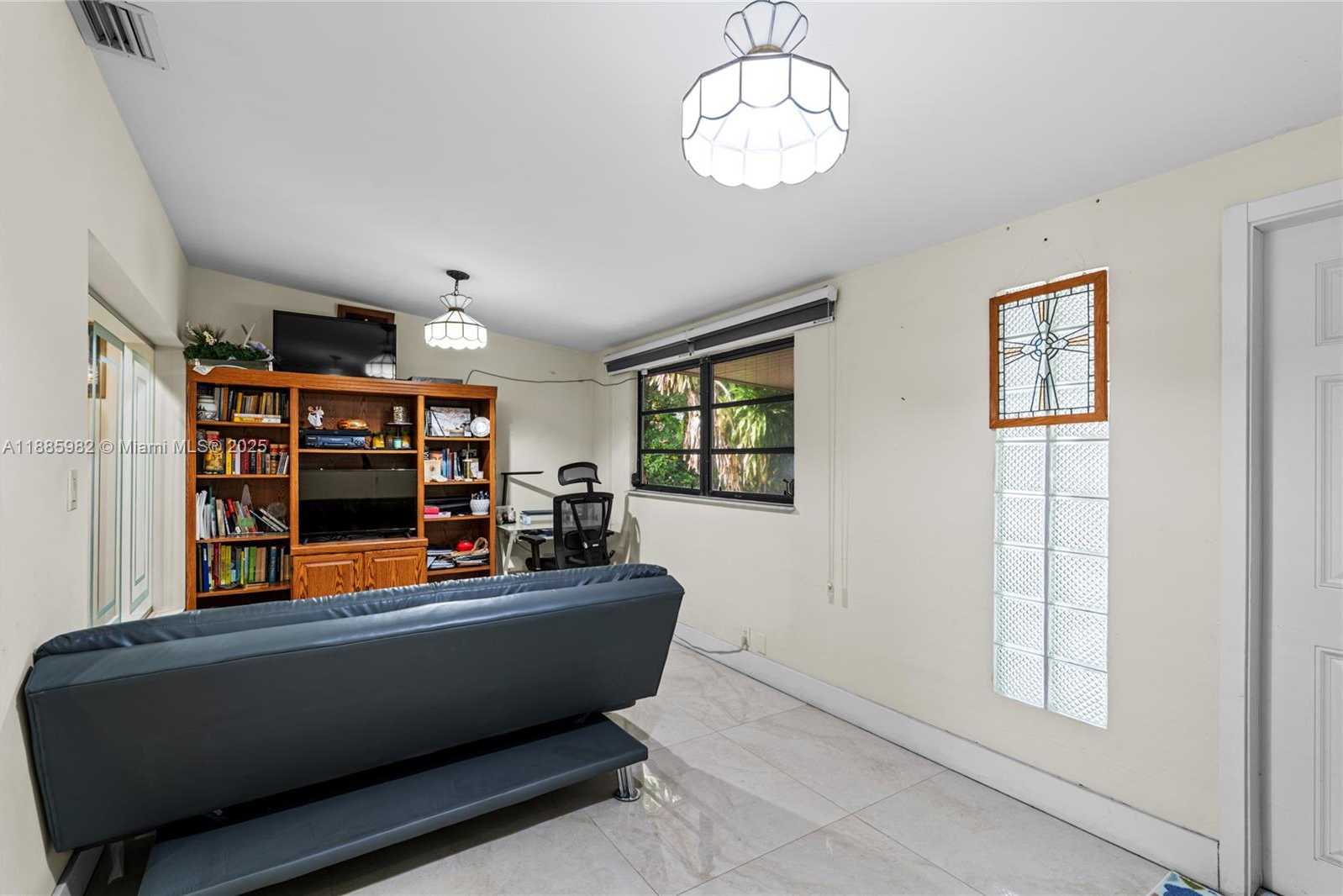 Small Image of 5430 WEST 14TH AVE, Hialeah Number 34