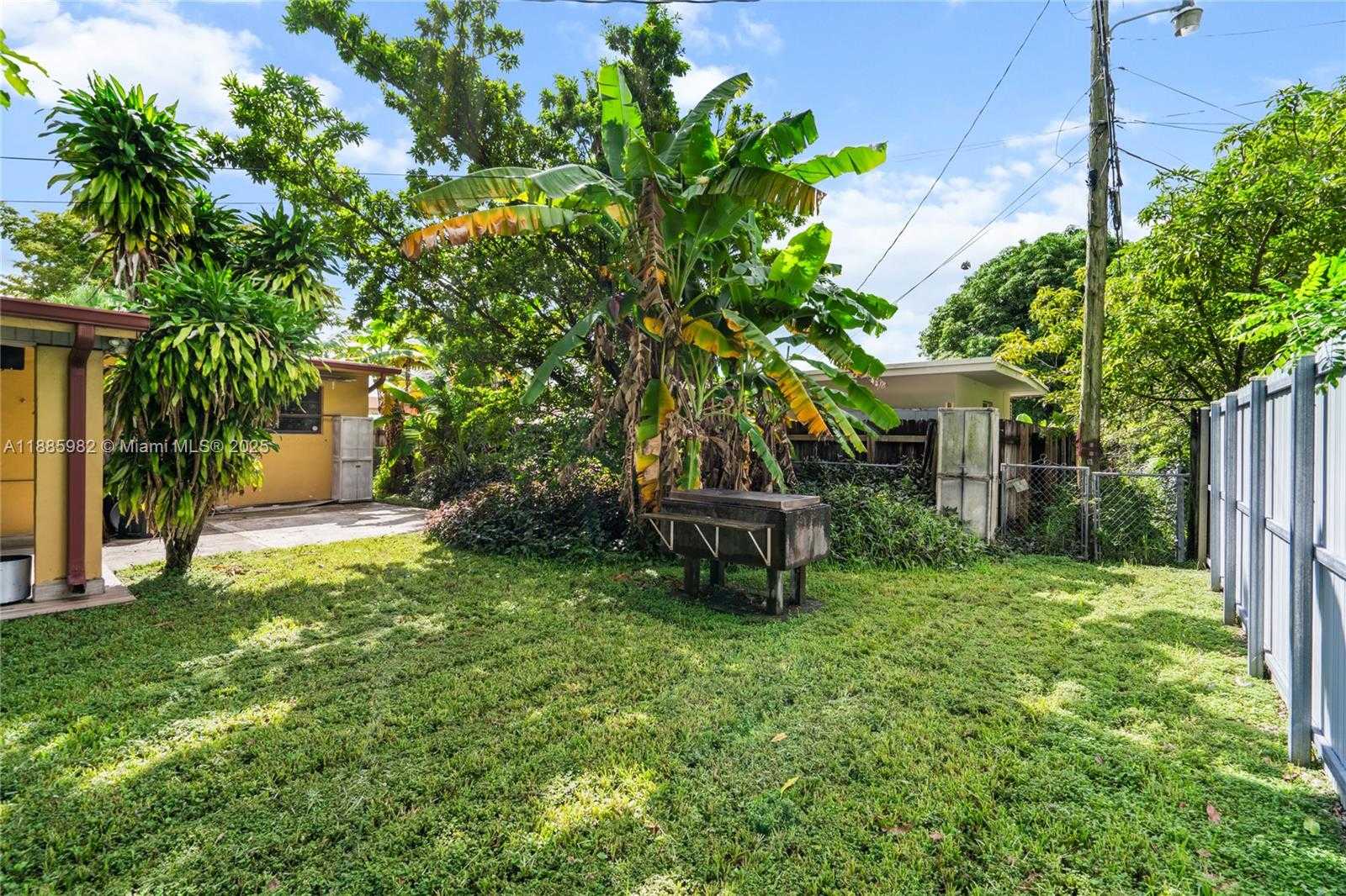 Small Image of 5430 WEST 14TH AVE, Hialeah Number 40
