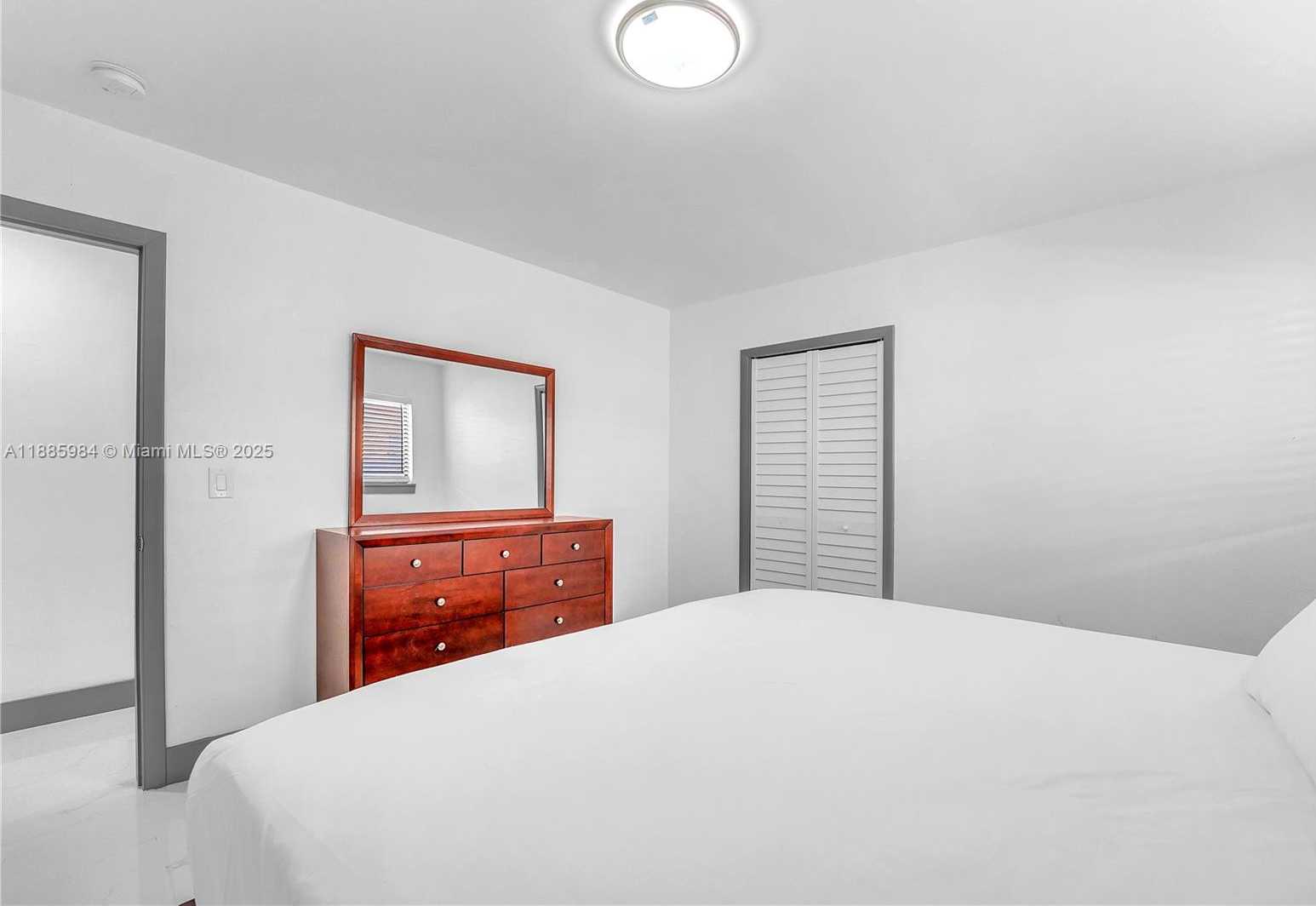 Small Image of 2221 CHARLESTON ST, Hollywood Number 22