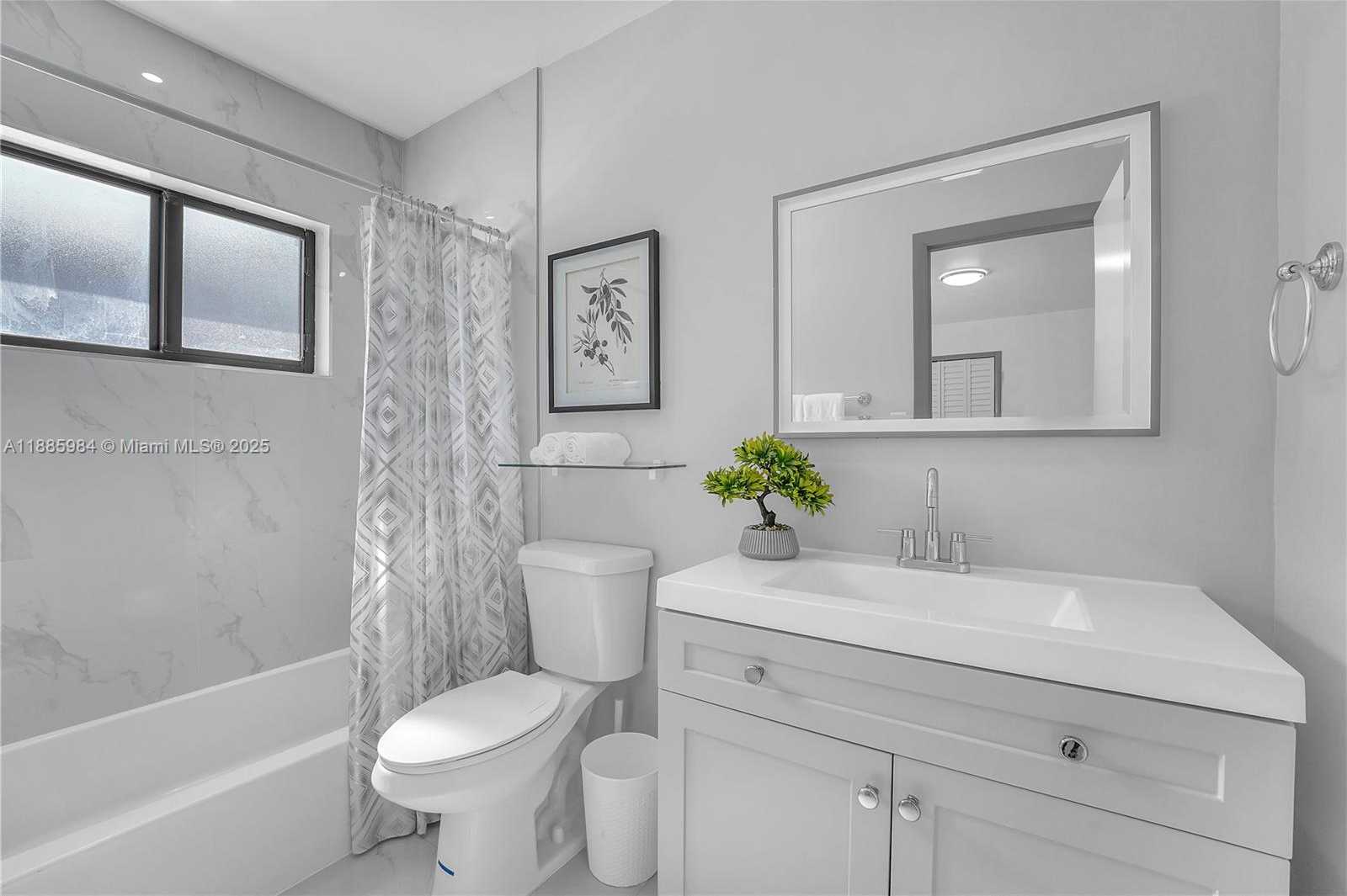 Small Image of 2221 CHARLESTON ST, Hollywood Number 7