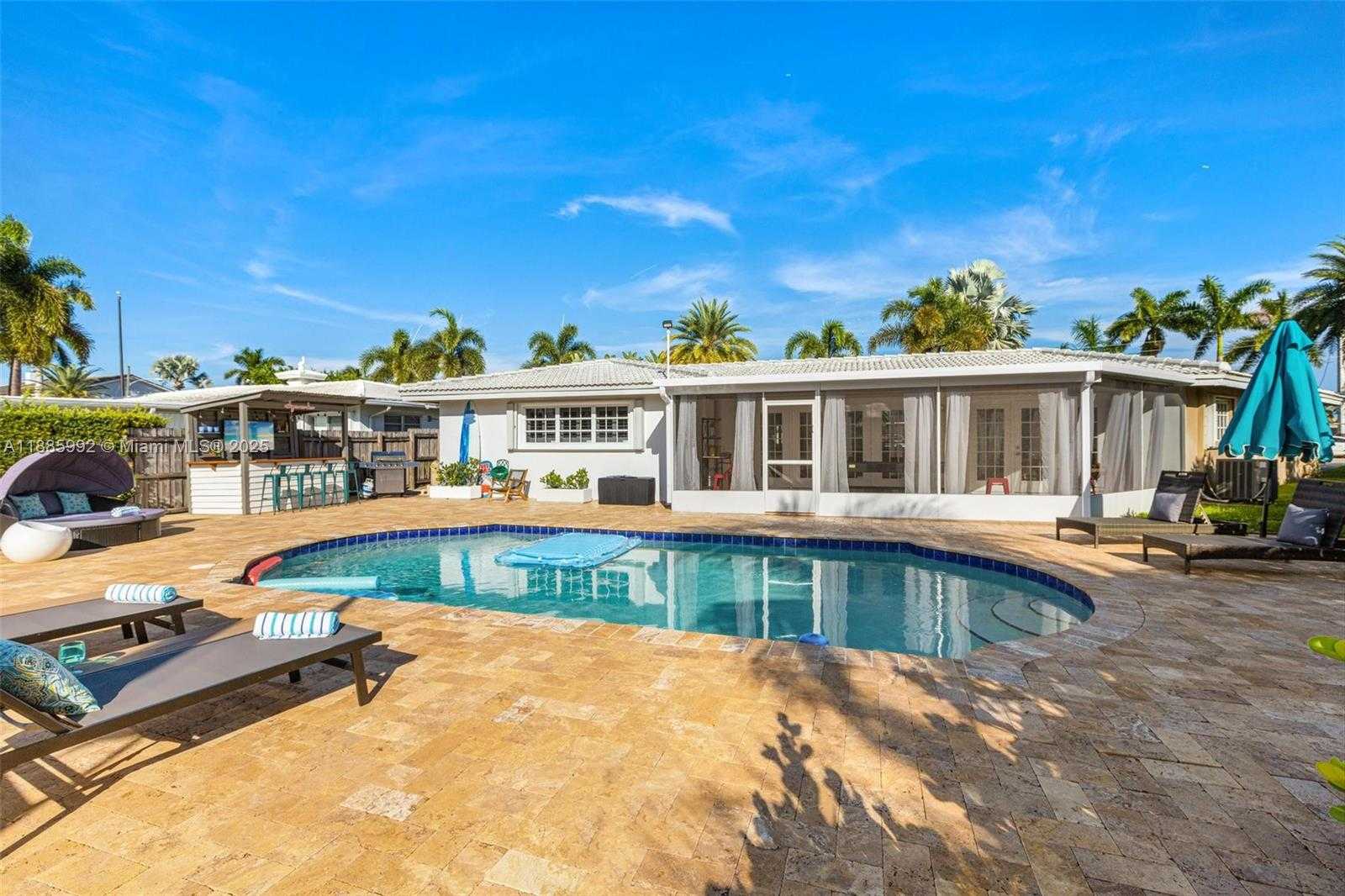 Small Image of 2719 SOUTH EAST 11TH ST, Pompano Beach Number 2