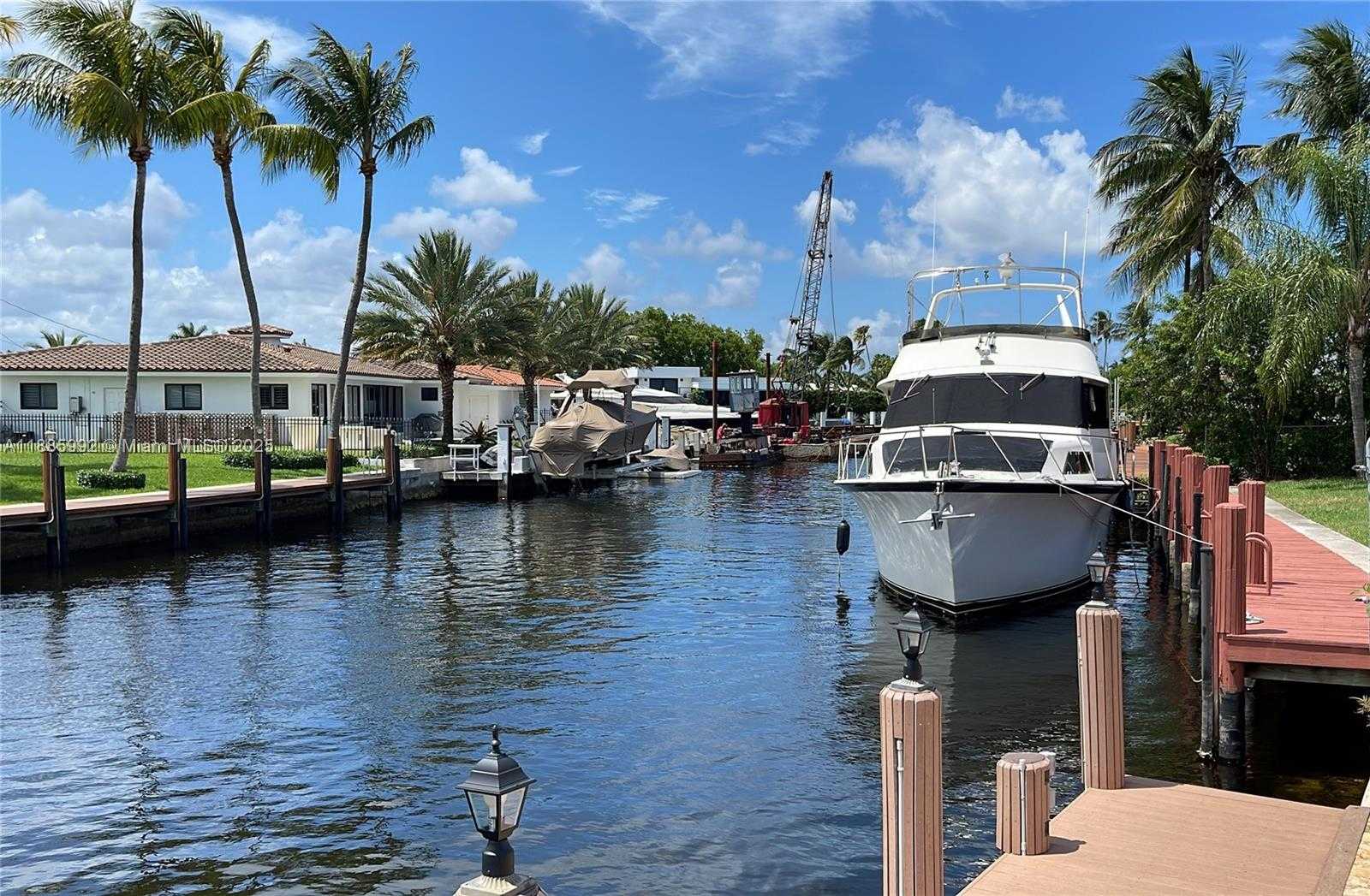 Small Image of 2719 SOUTH EAST 11TH ST, Pompano Beach Number 8