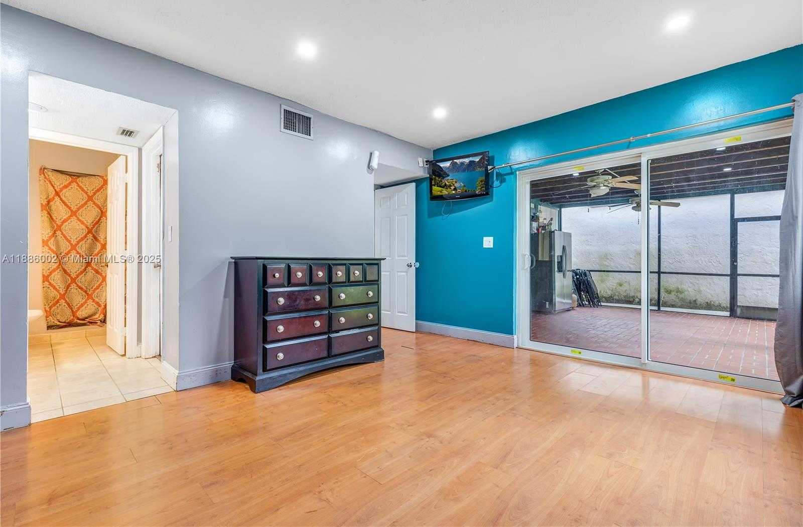 Small Image of 1467 MARTIN CT, Homestead Number 10