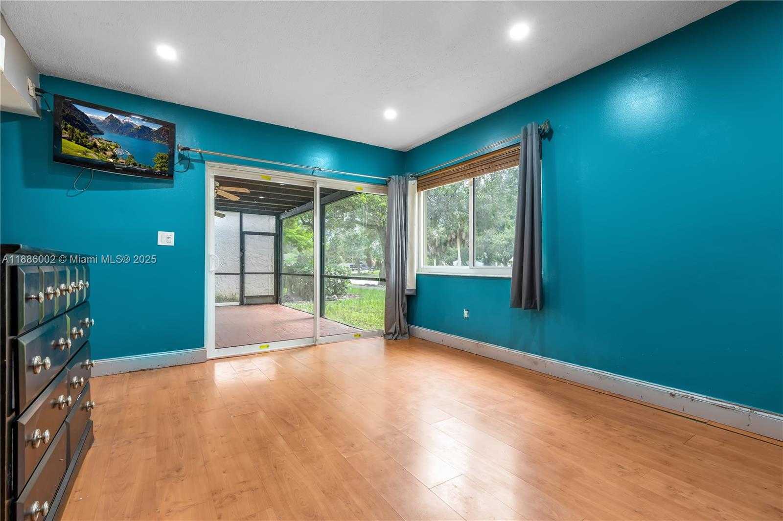 Small Image of 1467 MARTIN CT, Homestead Number 11