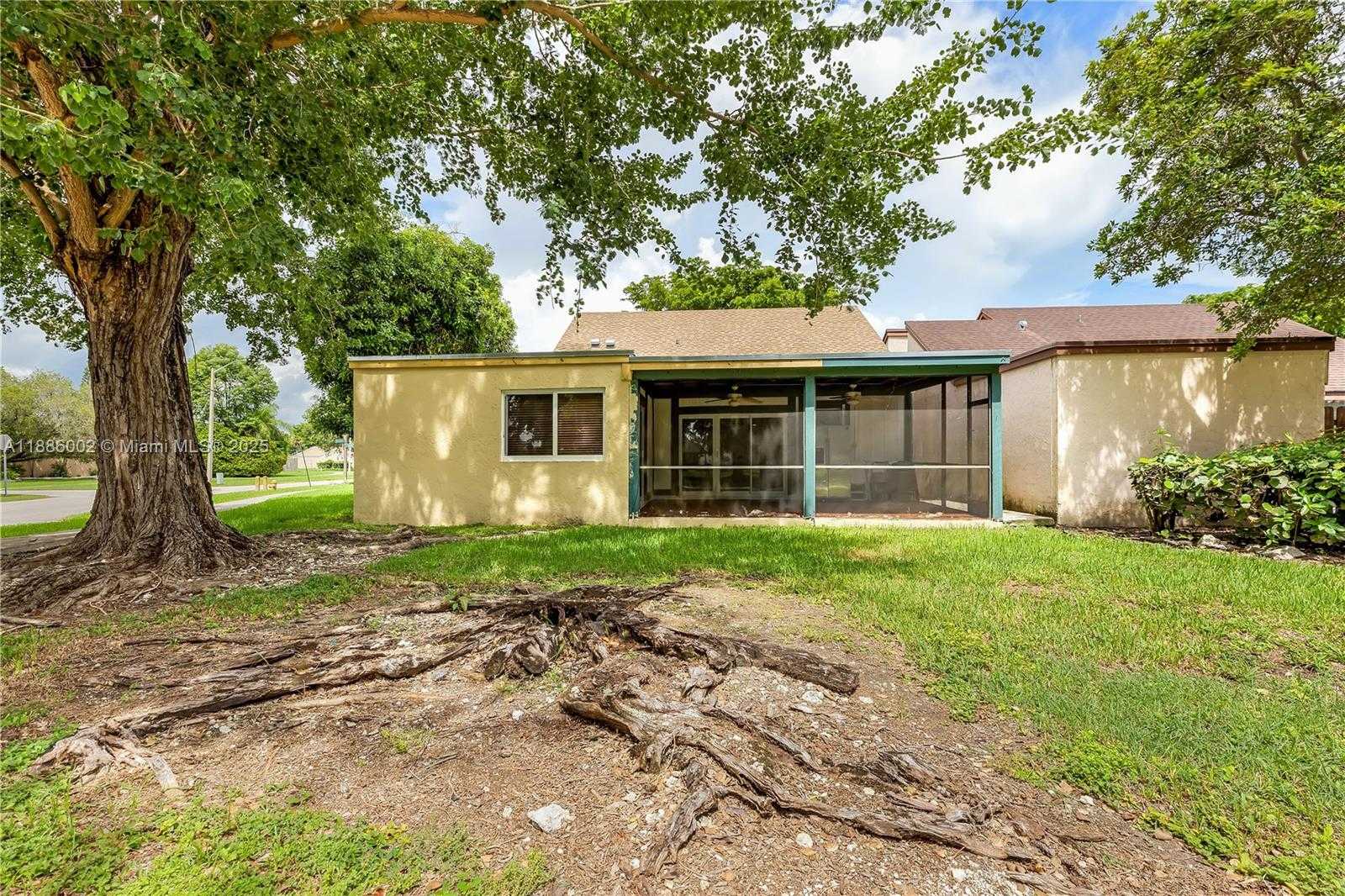 Small Image of 1467 MARTIN CT, Homestead Number 26