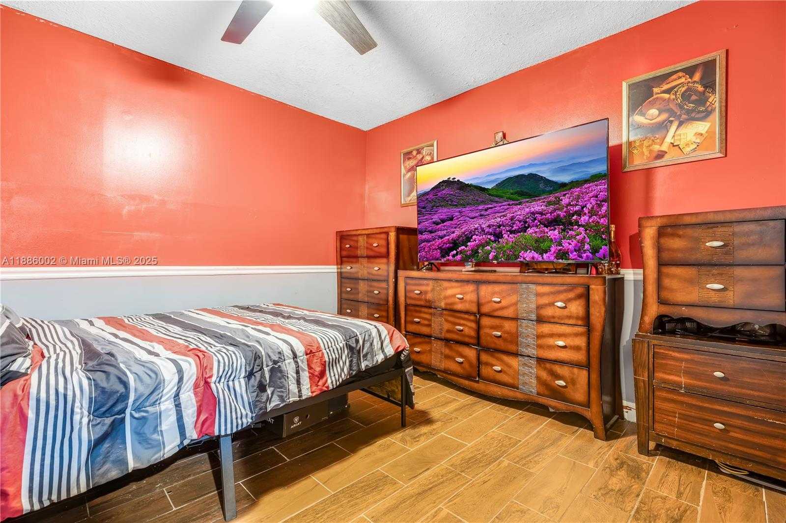 Small Image of 1467 MARTIN CT, Homestead Number 7