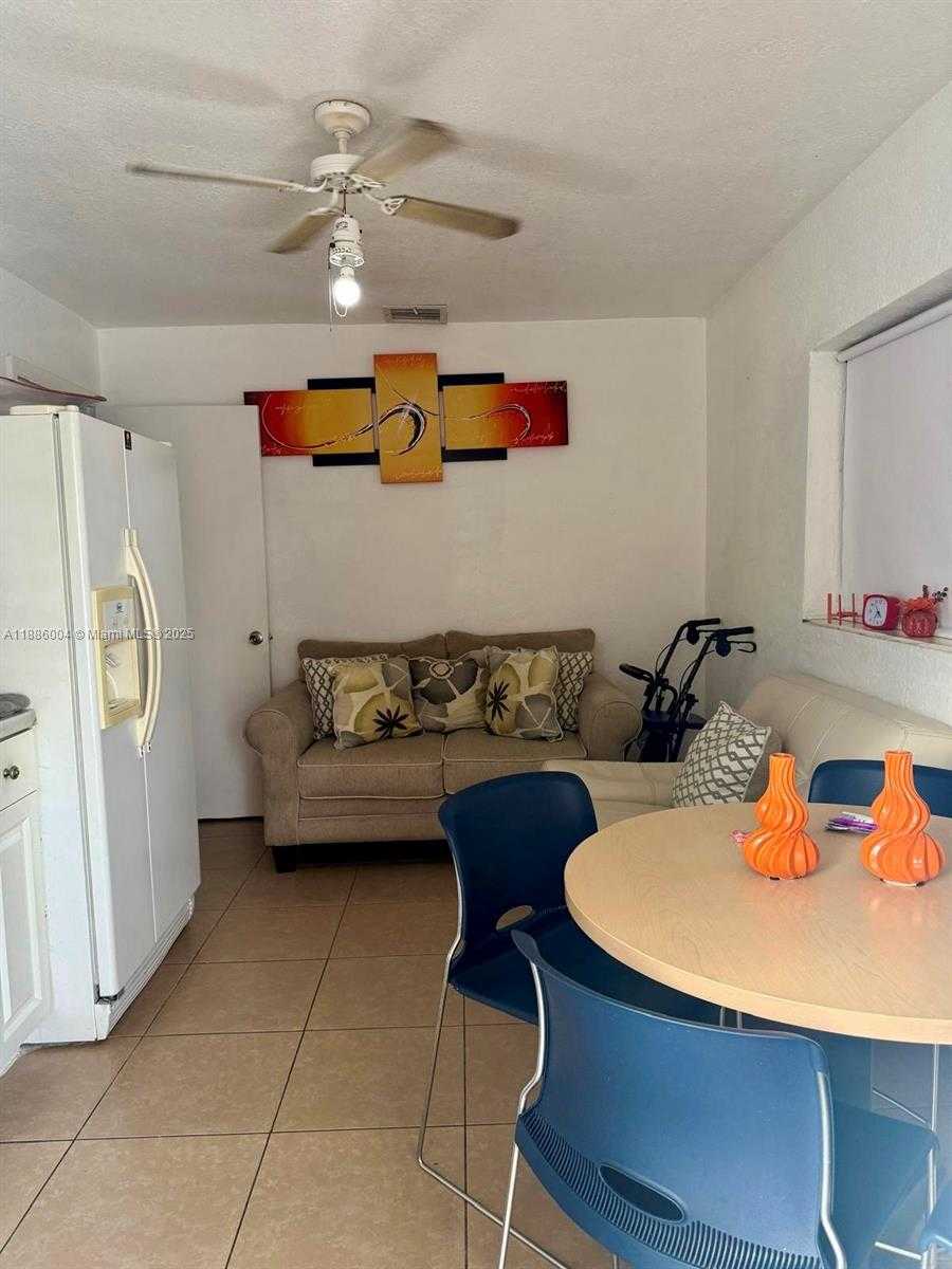 Small Image of 19611 NORTH WEST 47TH AVE, Miami Gardens Number 12