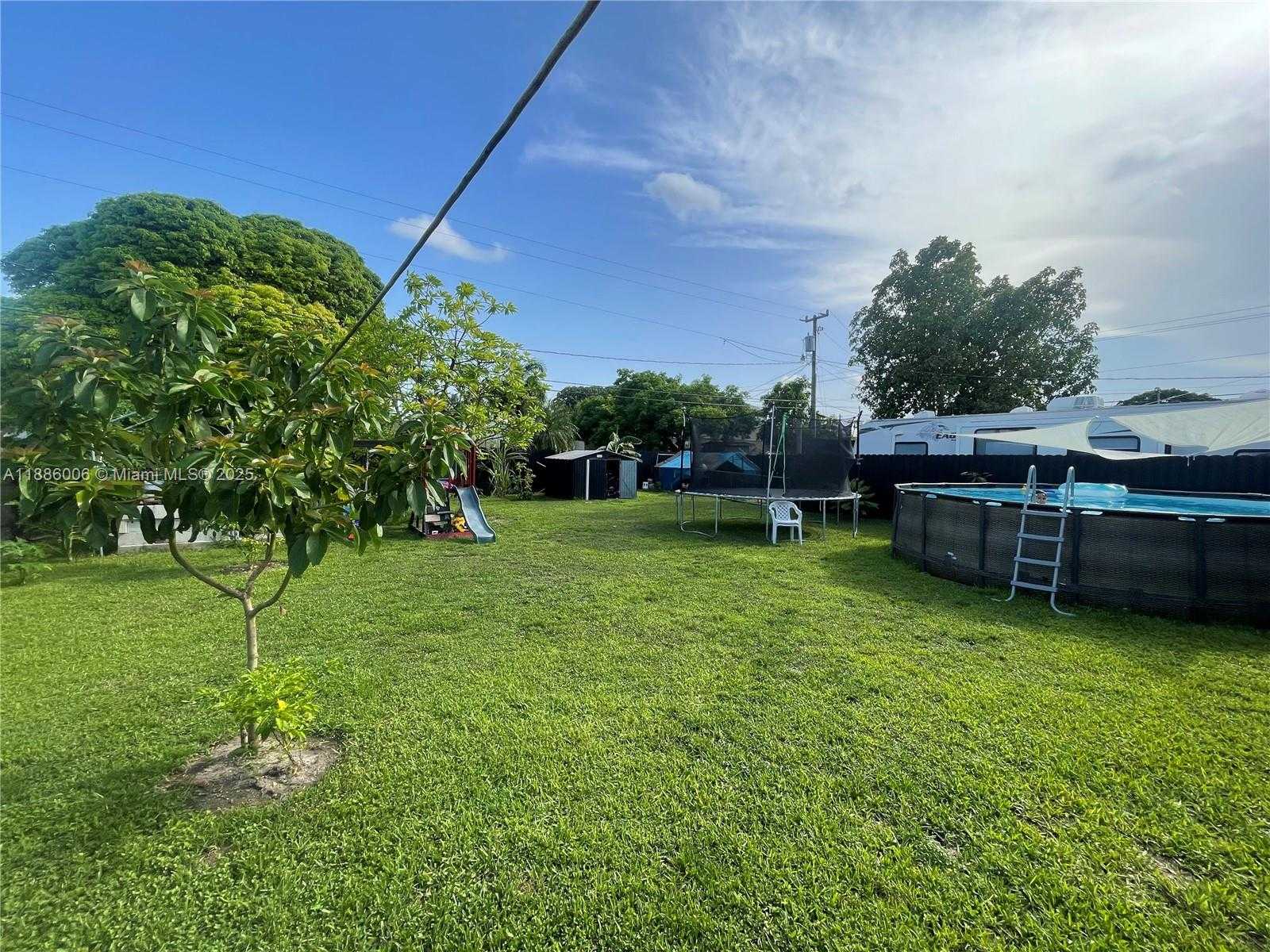 Small Image of 532 NORTH WEST 15TH ST, Homestead Number 6