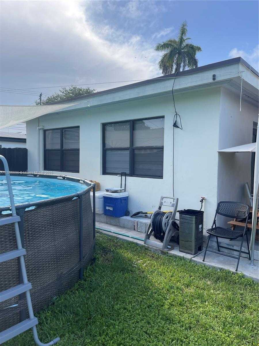 Small Image of 532 NORTH WEST 15TH ST, Homestead Number 9
