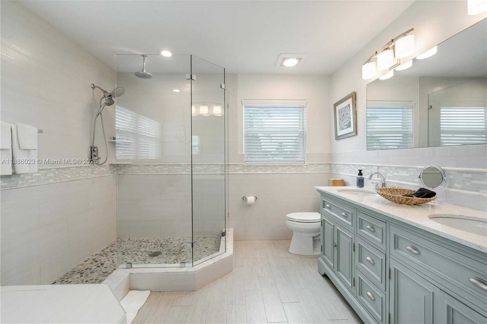 Small Image of 511 4TH ST, Key Colony Number 14