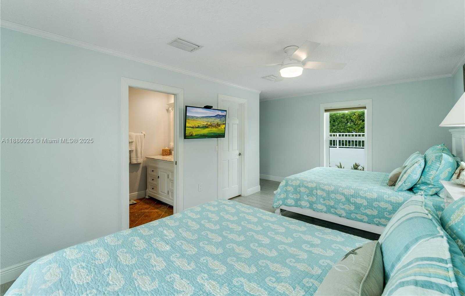 Small Image of 511 4TH ST, Key Colony Number 22