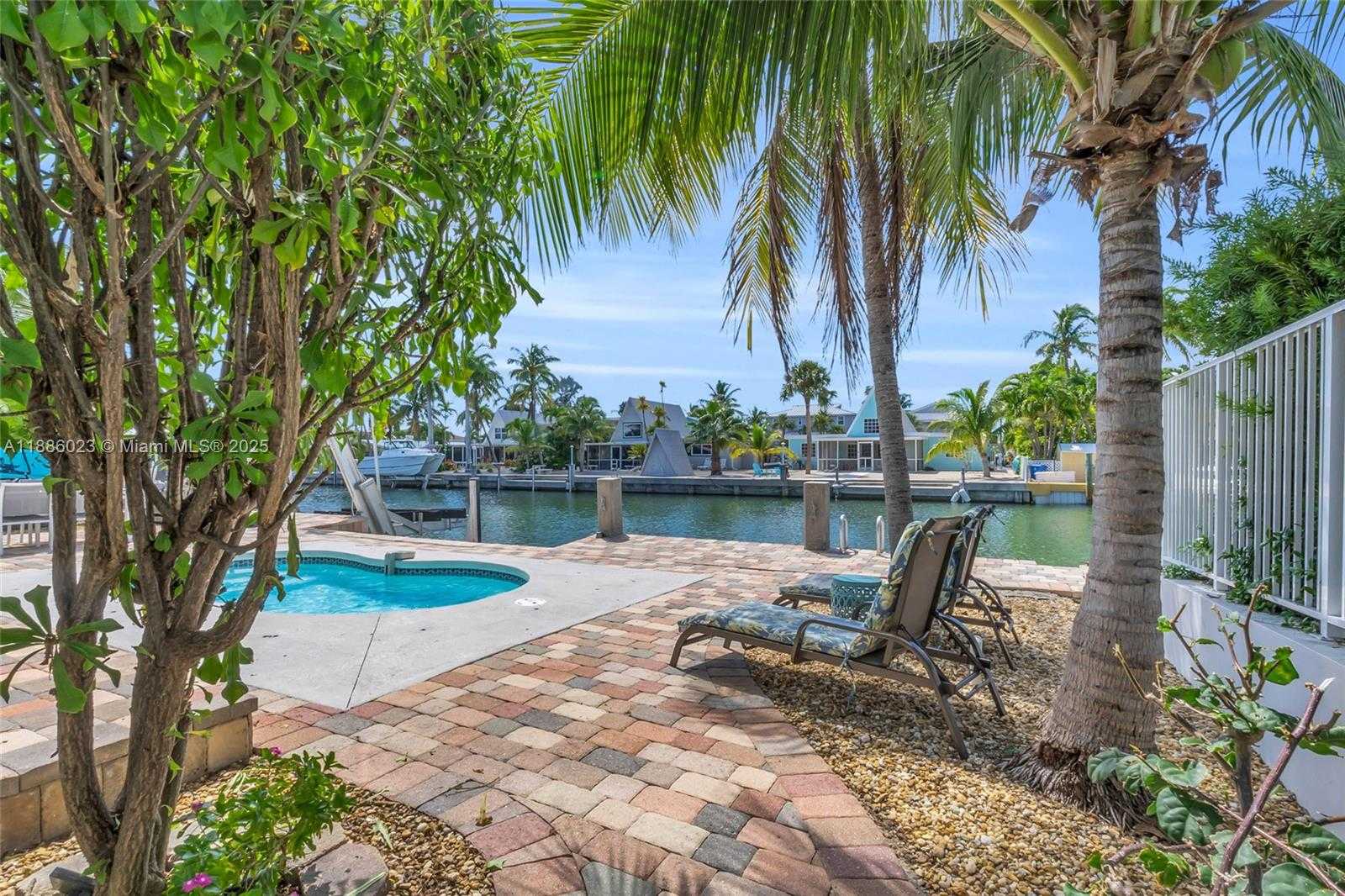 Small Image of 511 4TH ST, Key Colony Number 32