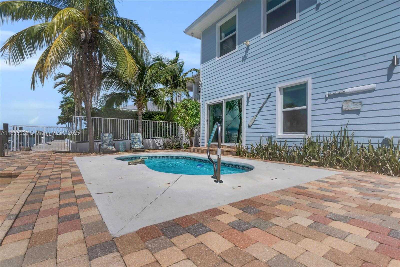 Small Image of 511 4TH ST, Key Colony Number 33