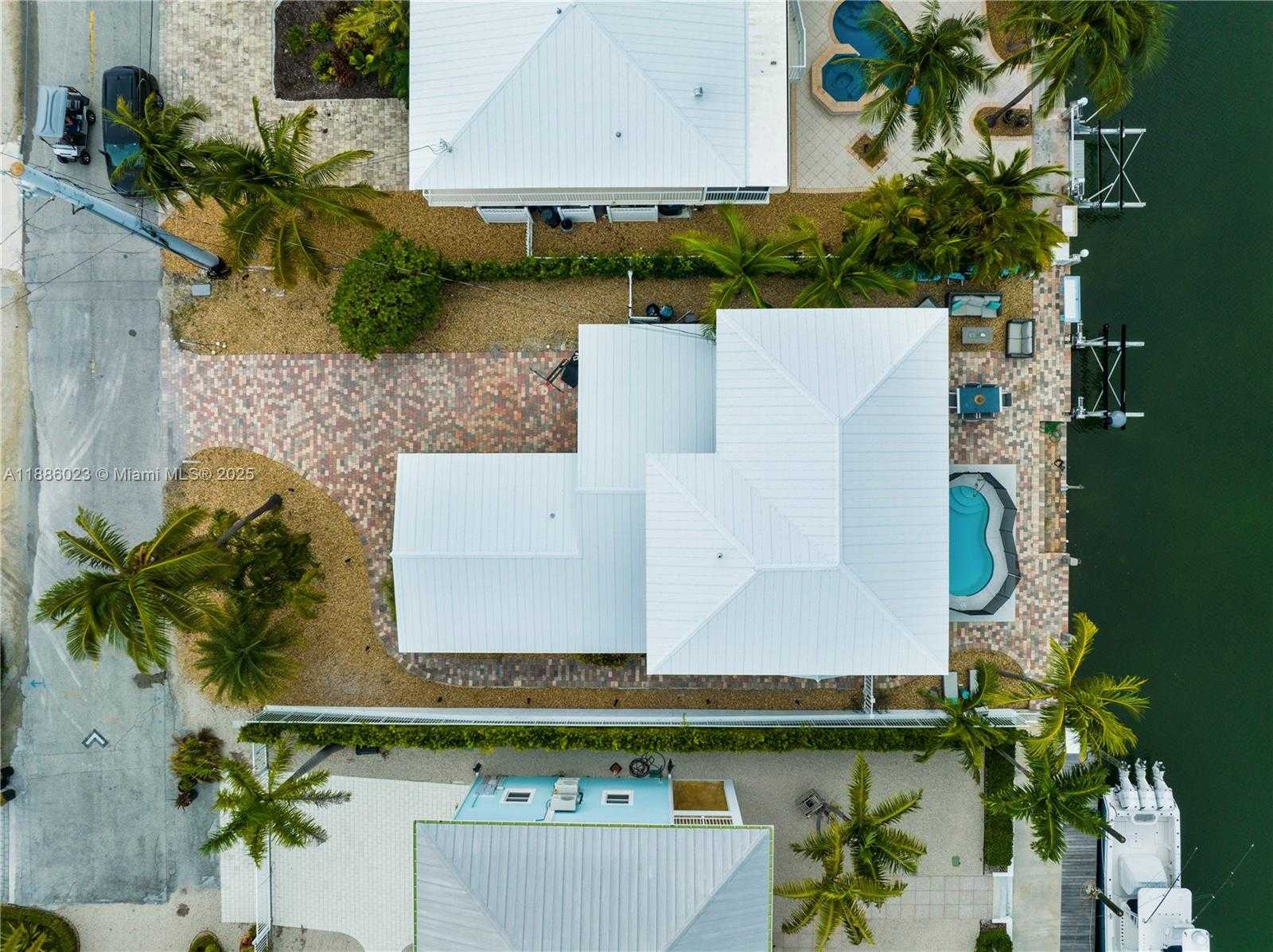 Small Image of 511 4TH ST, Key Colony Number 36