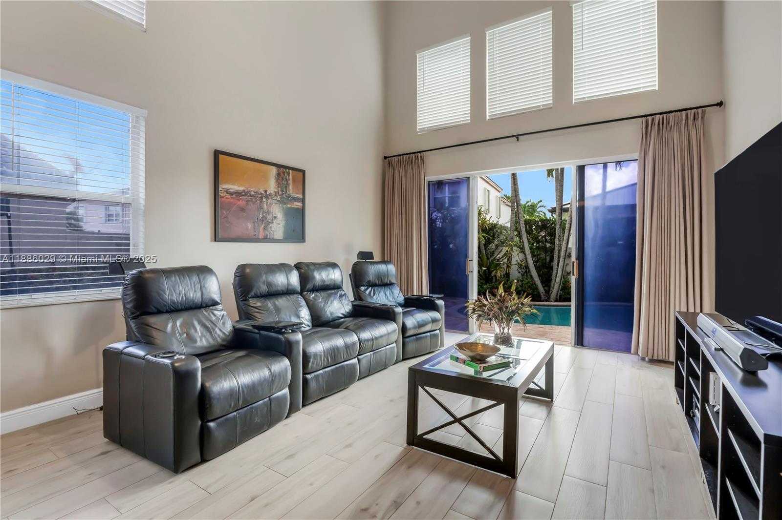 Small Image of 15620 NORTH WEST 12TH PL, Pembroke Pines Number 10