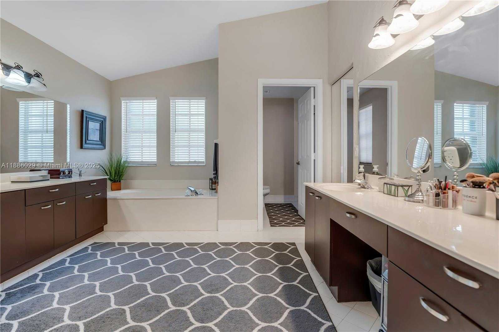 Small Image of 15620 NORTH WEST 12TH PL, Pembroke Pines Number 17