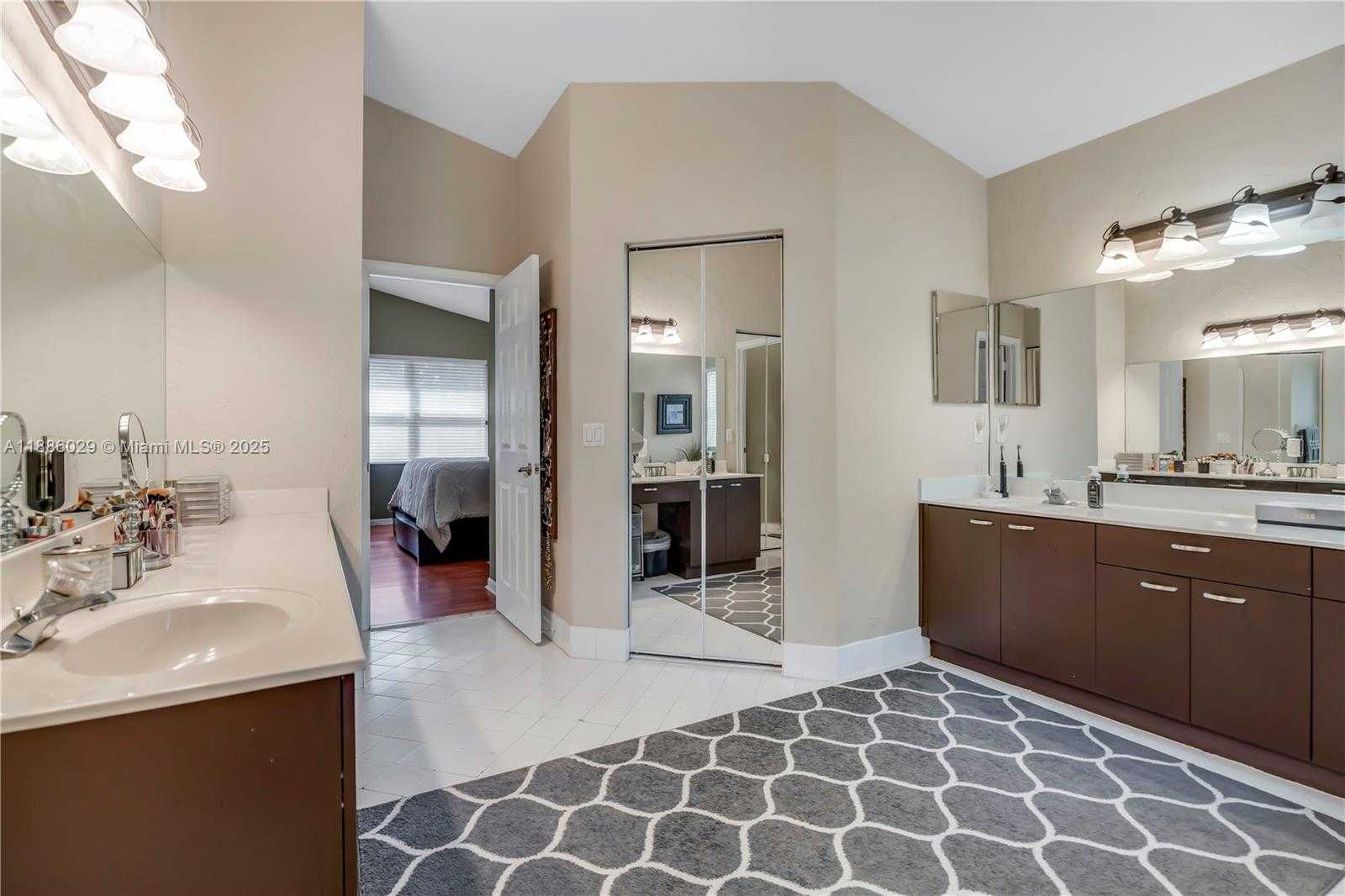 Small Image of 15620 NORTH WEST 12TH PL, Pembroke Pines Number 18