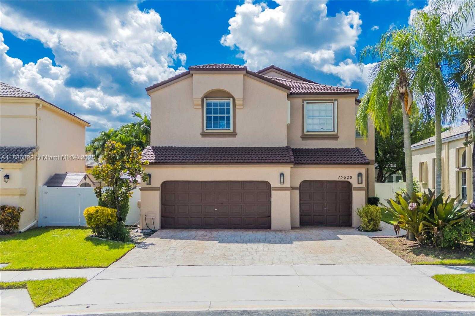 Small Image of 15620 NORTH WEST 12TH PL, Pembroke Pines Number 2