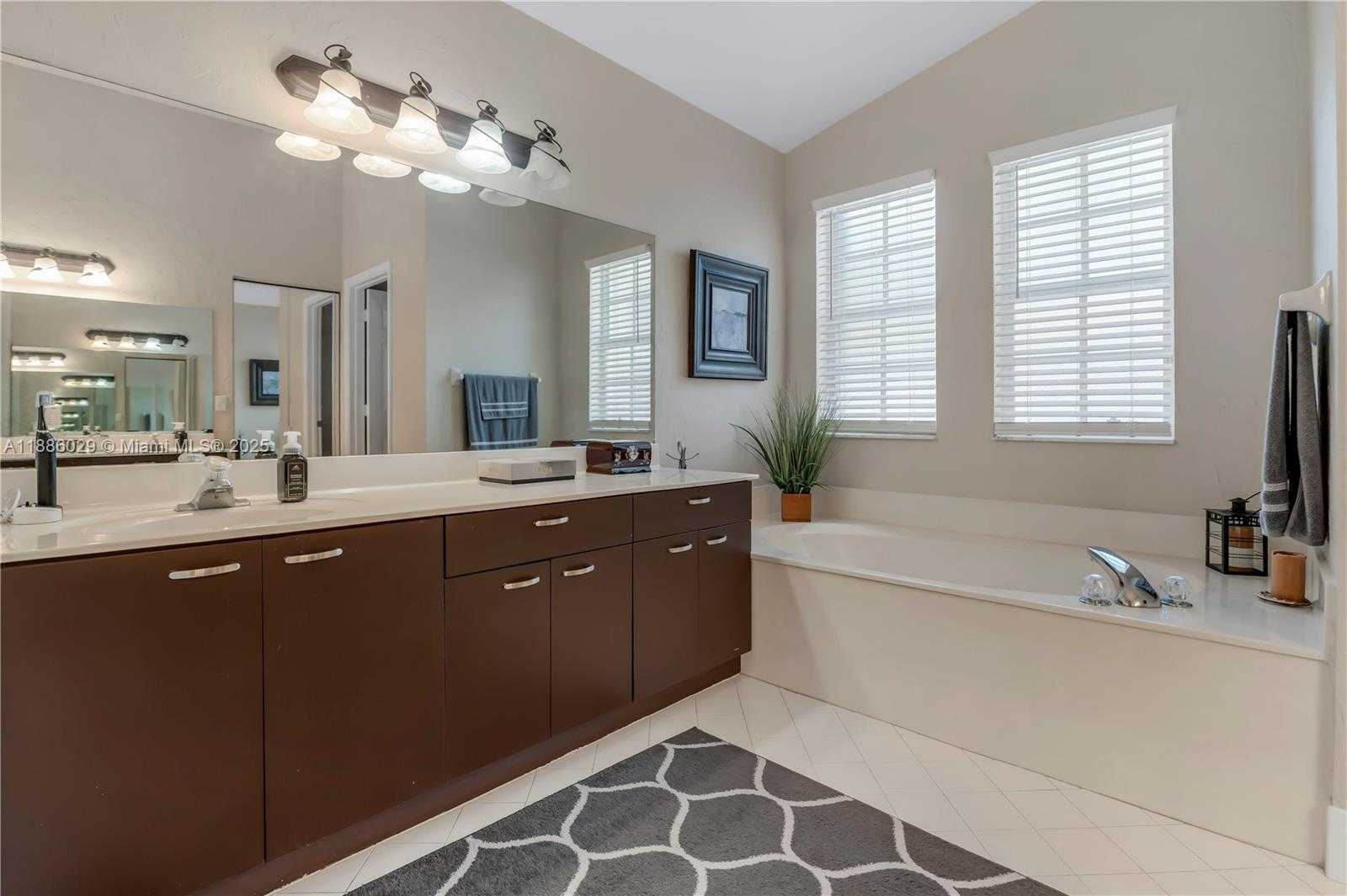 Small Image of 15620 NORTH WEST 12TH PL, Pembroke Pines Number 20